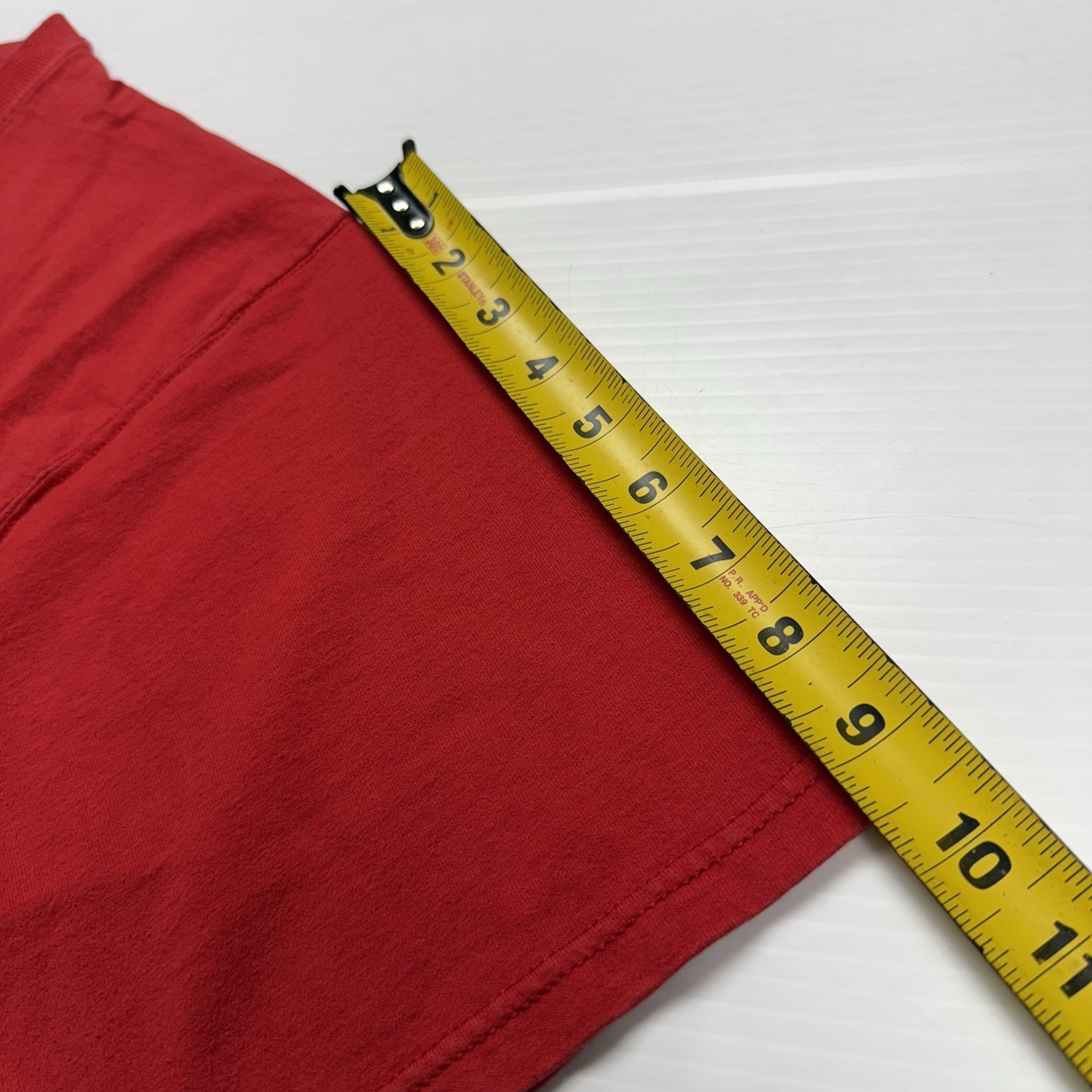 Vtg Fruit of the Loom Mens Comic Relief 8 Movie Promo Logo T-Shirt L Red Funny gallery