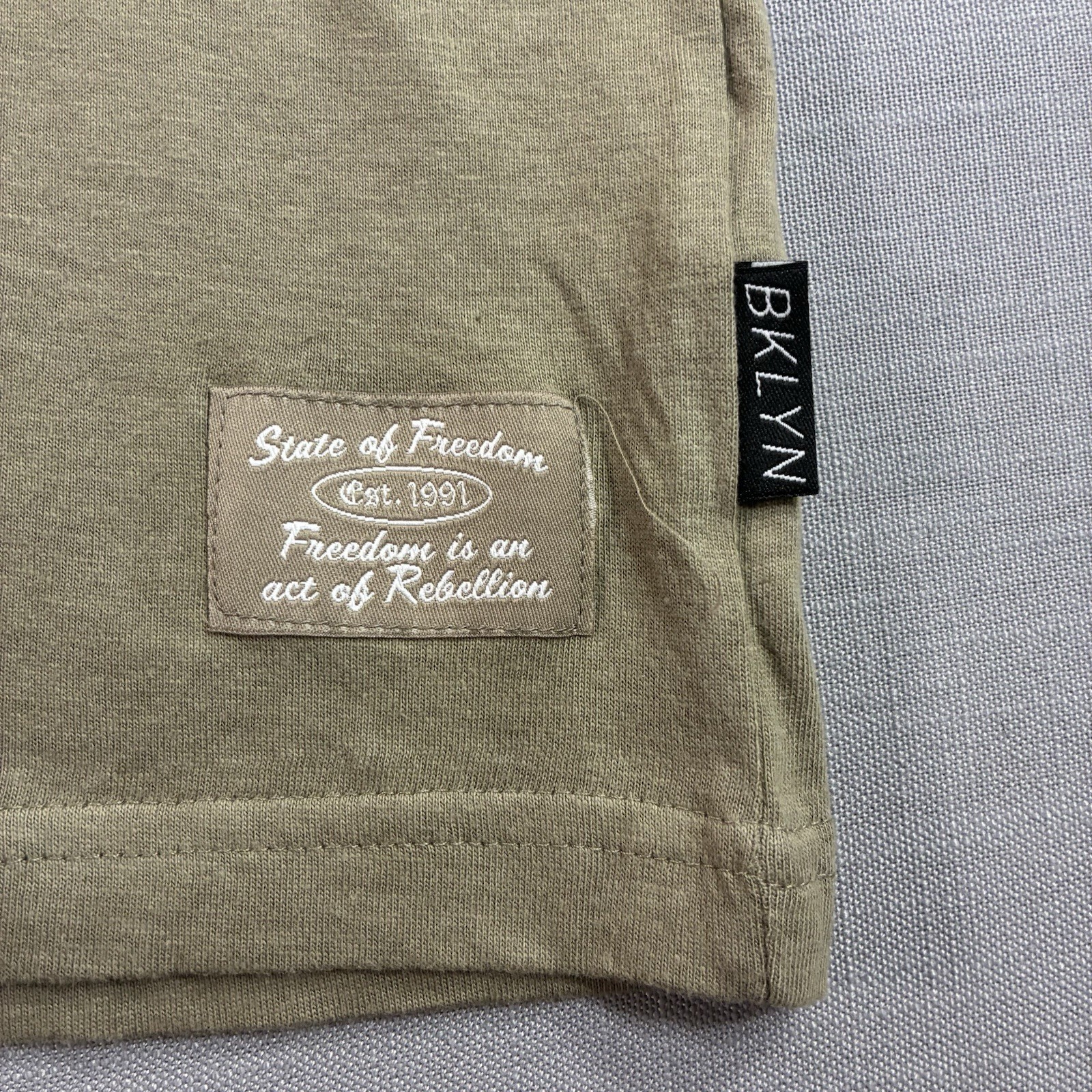 Brooklyn Cloth Rebel Embroidered T-Shirt Men’s Large Olive Green gallery