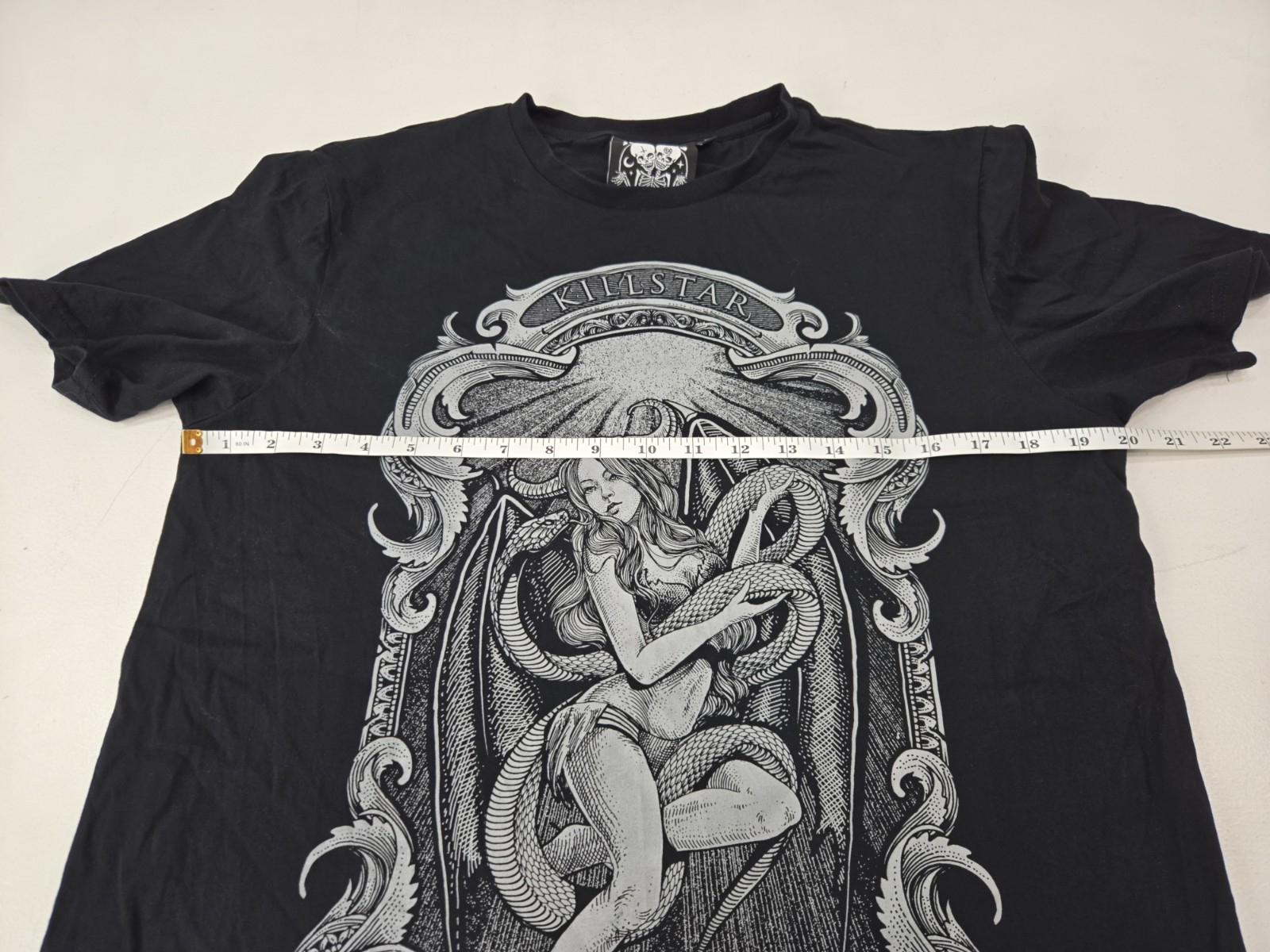 KILLSTAR Printed Graphic T Shirt Snake Wrapped Around Woman Size L Mens gallery