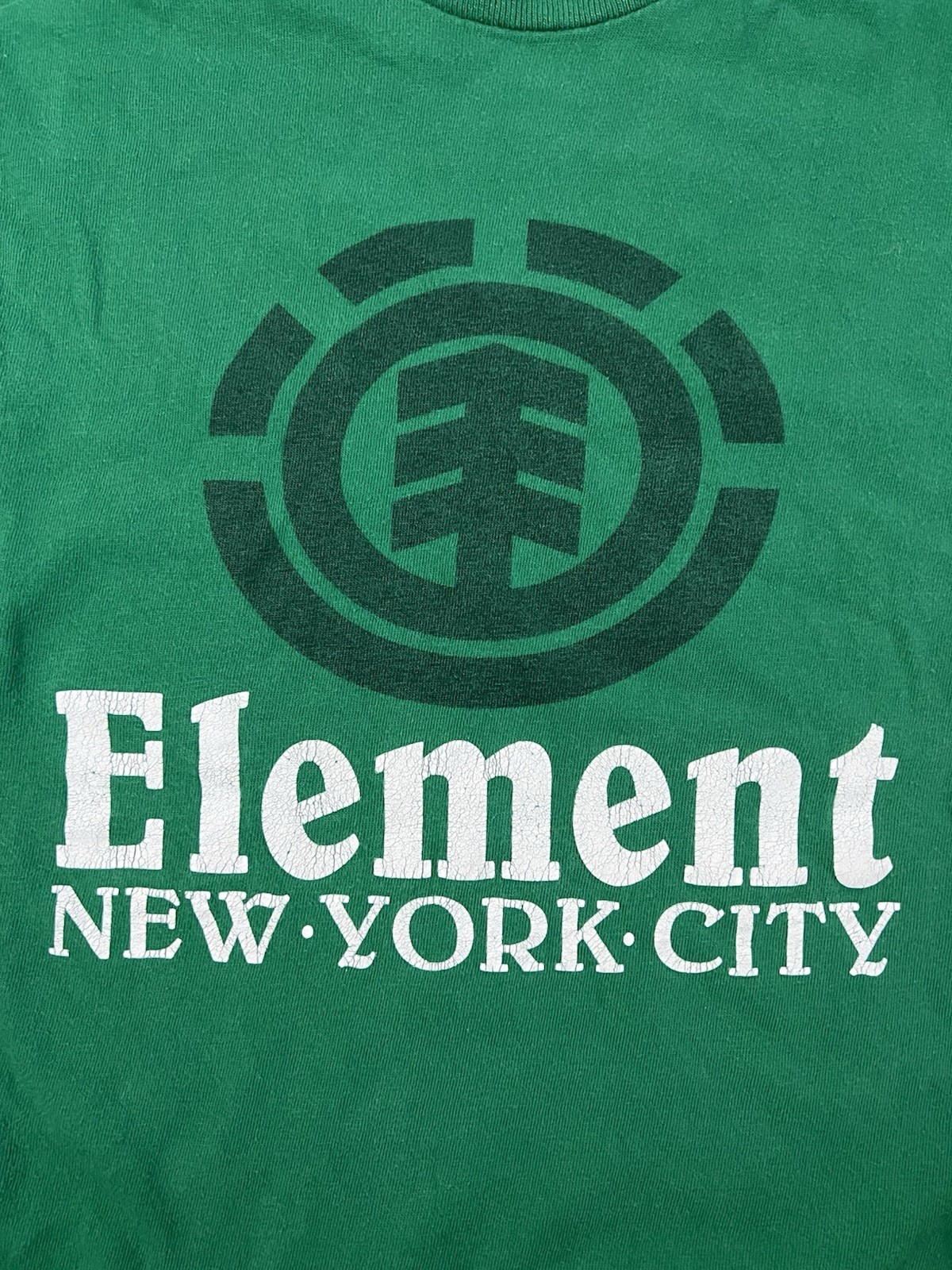 Element Skateboards Men's Large Vintage T-Shirt 90s 2000s gallery