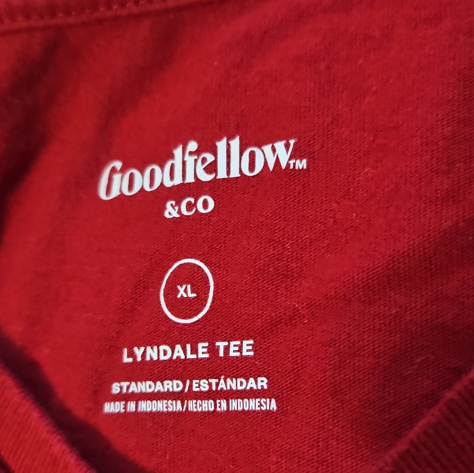 Goodfellow & Co Lyndale Tee Men's XL Red Solid V-Neck Short Sleeve T-Shirt gallery