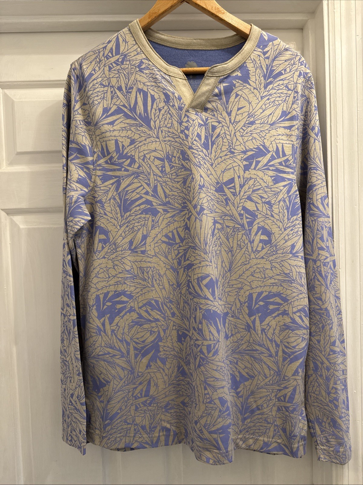 Ocean & Coast Periwinkle Palm Leaf Print Henley Mens Size Medium NWT Coastal gallery
