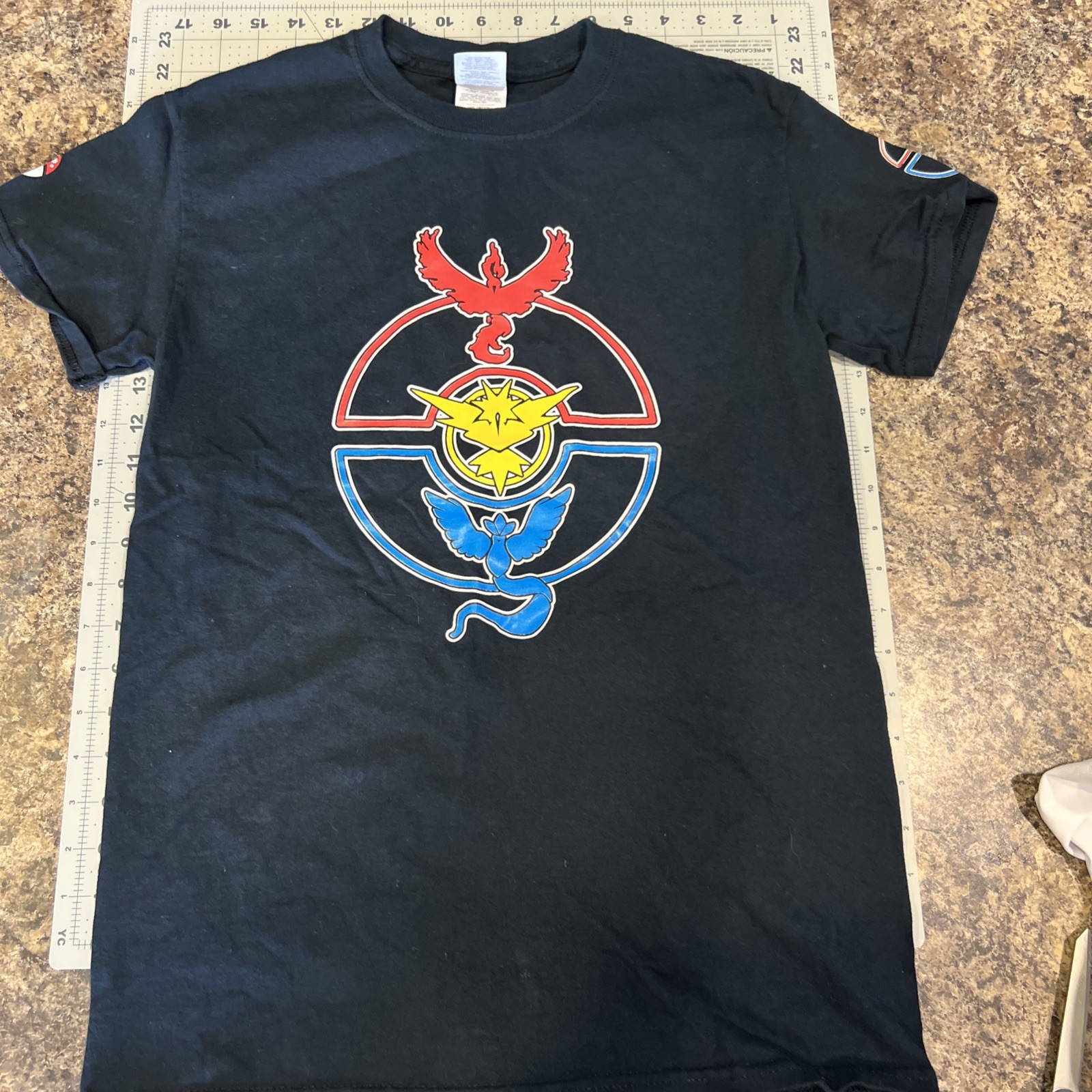 Pokemon Go Team Valor Team Mystic Team Instinct Pokeball T shirt Black S Small