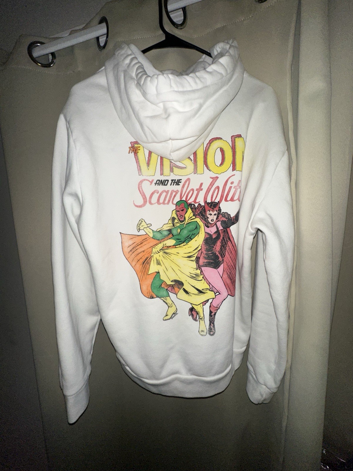 Marvel WandaVision Scarlet Witch & Vision retro 50s pullover hollister medium gallery