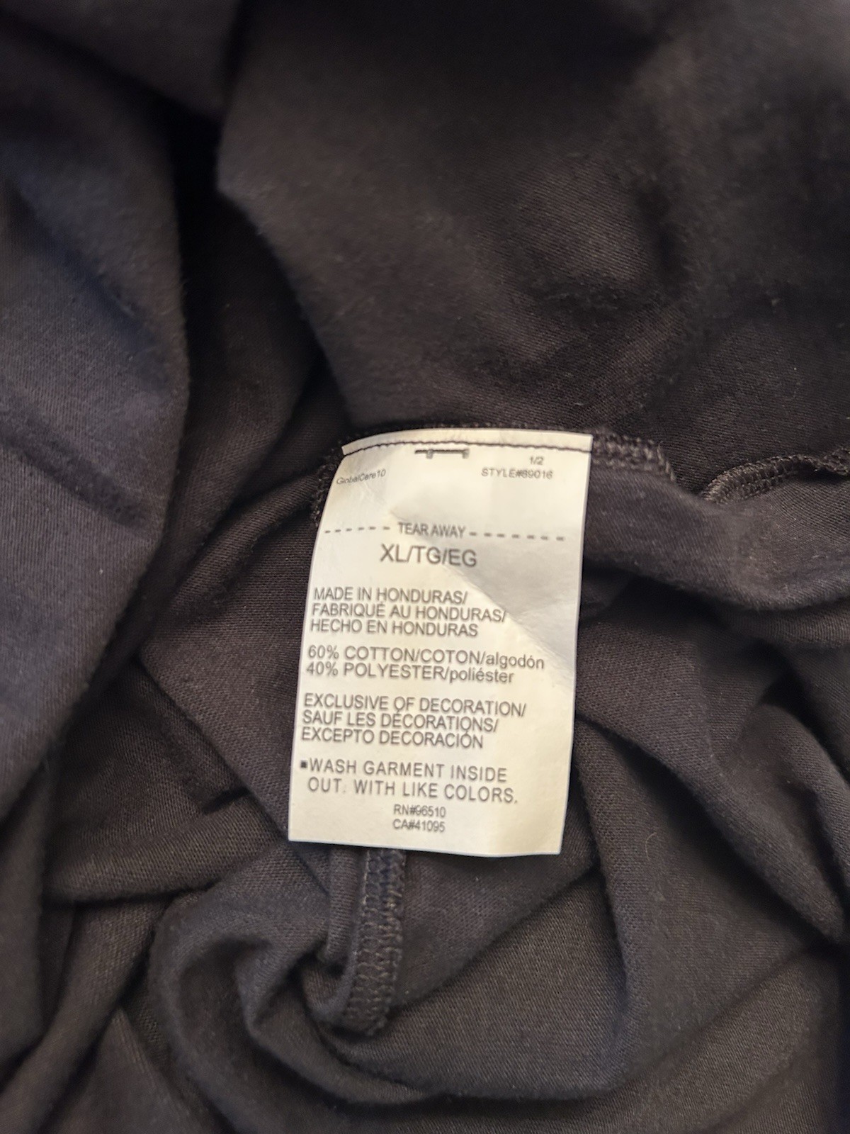 Under Armour Men’s T Shirt XL Black - New With Tags gallery