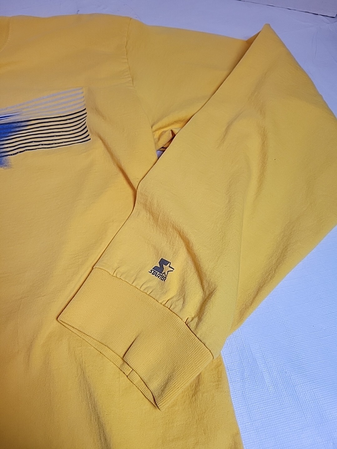 Vintage Starter T Shirt Men XLarge Yellow Graphic Logo Casual 00s Y2K Damage gallery