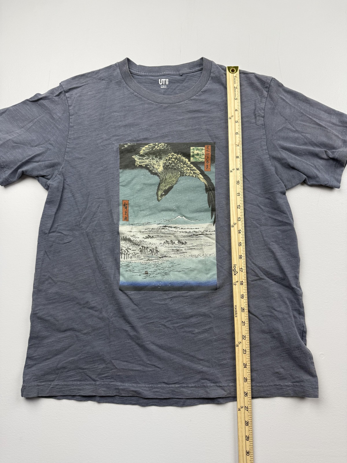 Uniqlo UT Shirt Mens Large Gray Japanese Art Hawk Mt Fuji Graphic Tee Two Sided gallery