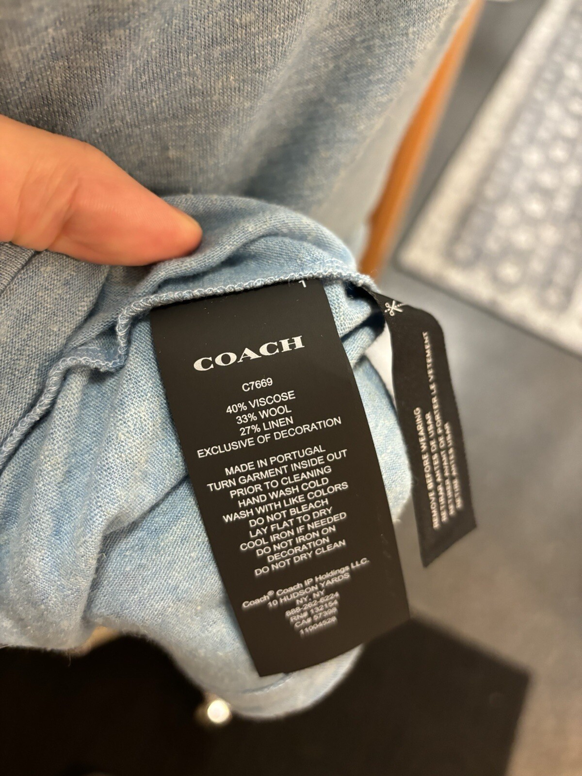 Designer COACH Brand Retro Ski Graphic T-Shirt Wool/Linen Size M (org $150) gallery