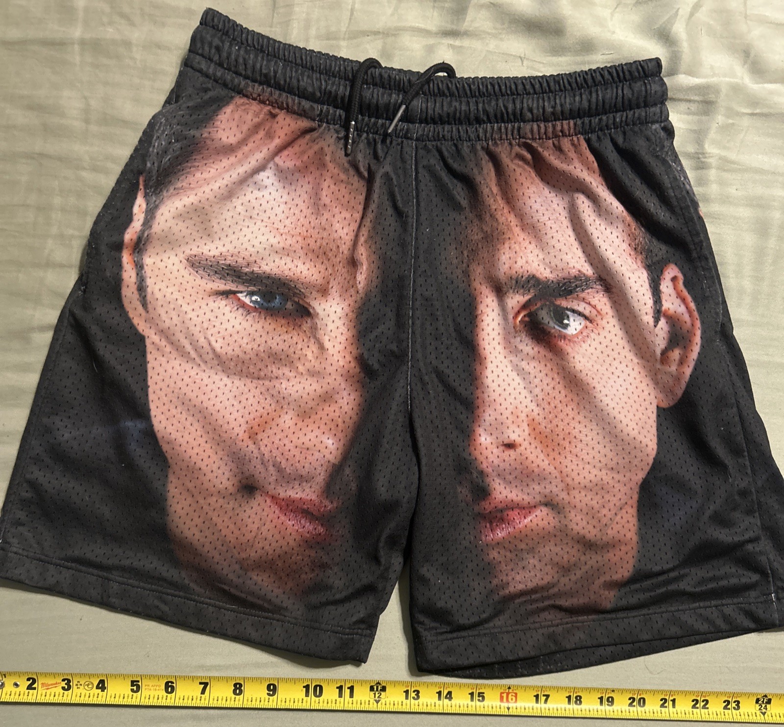 Toy Snobs FACE / OFF Extra Large Limited SOLD OUT Basketball Shorts NEW FREE NOW gallery