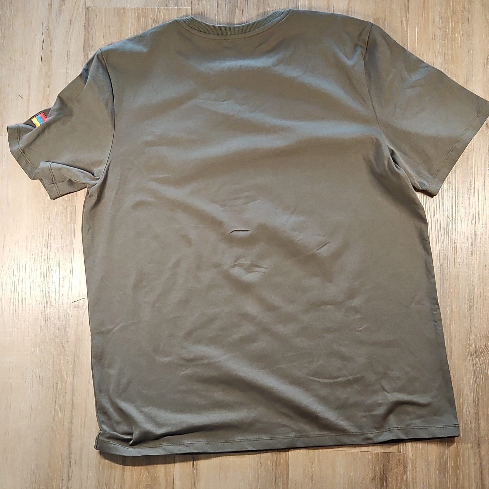 Hay Seller Men's XXL Olive T-Shirt Embroidered Crest Flag Patch Crew Neck gallery