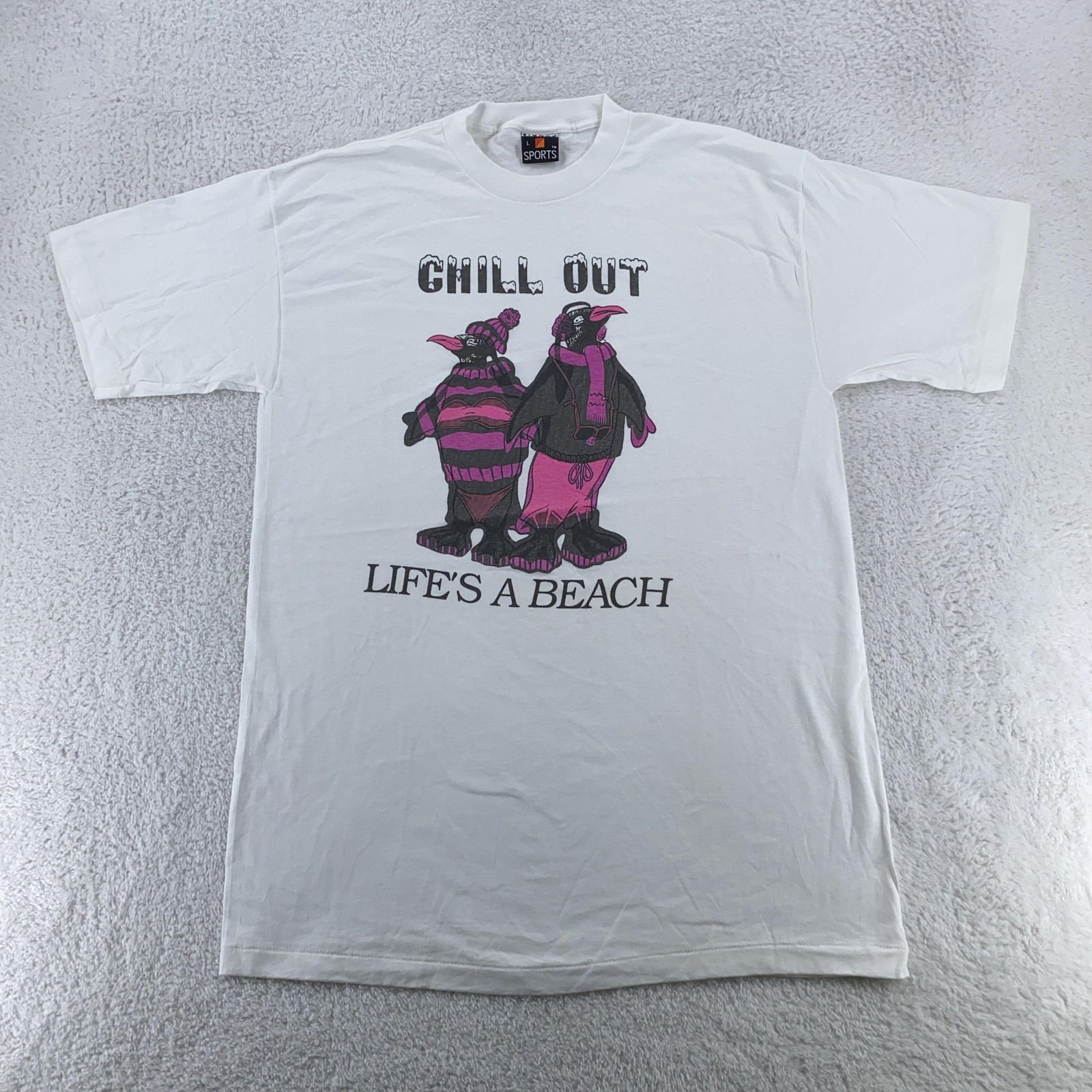 Vintage 90s Heat Color Changing Chill Out Life's a Beach T-Shirt Large Penguin gallery