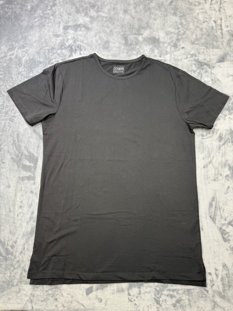 CUTS Clothing Split-Hem Crewneck T-Shirt Mens Extra Large Black NWOT Pyca Pro