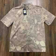 Under Armour Dockside SS Novelty UPF 30 Button Shirt Beige Sand Camo Color Sz M