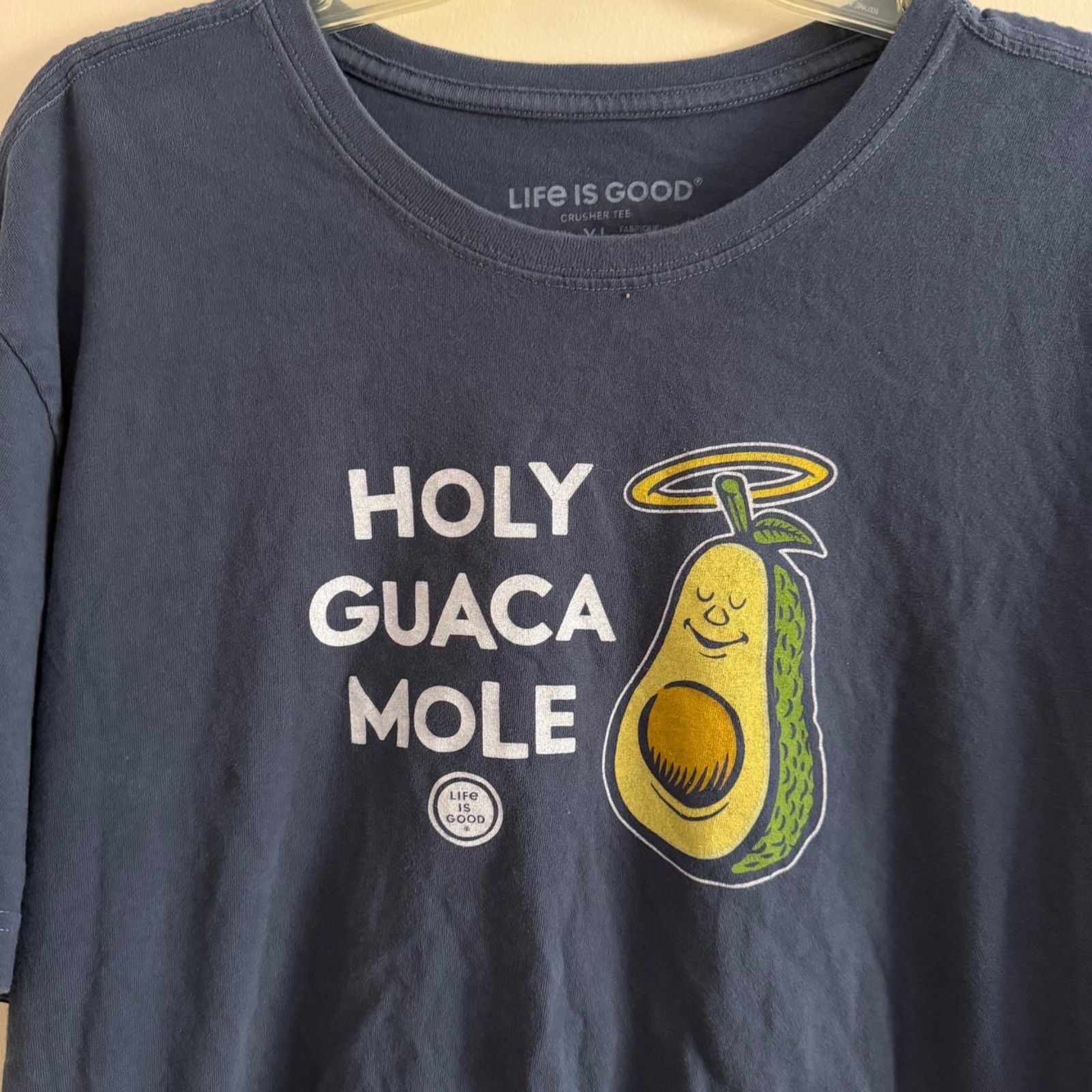 Life Is Good Mens Crusher TShirt Holy Guacamole Avacado Shirt Size XL Navy gallery