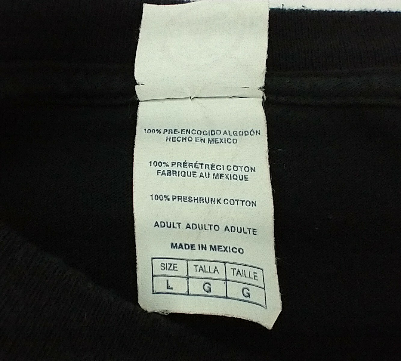 AC/DC Back In Black 1980 T Shirt Delta Pro Weight Size L Large gallery