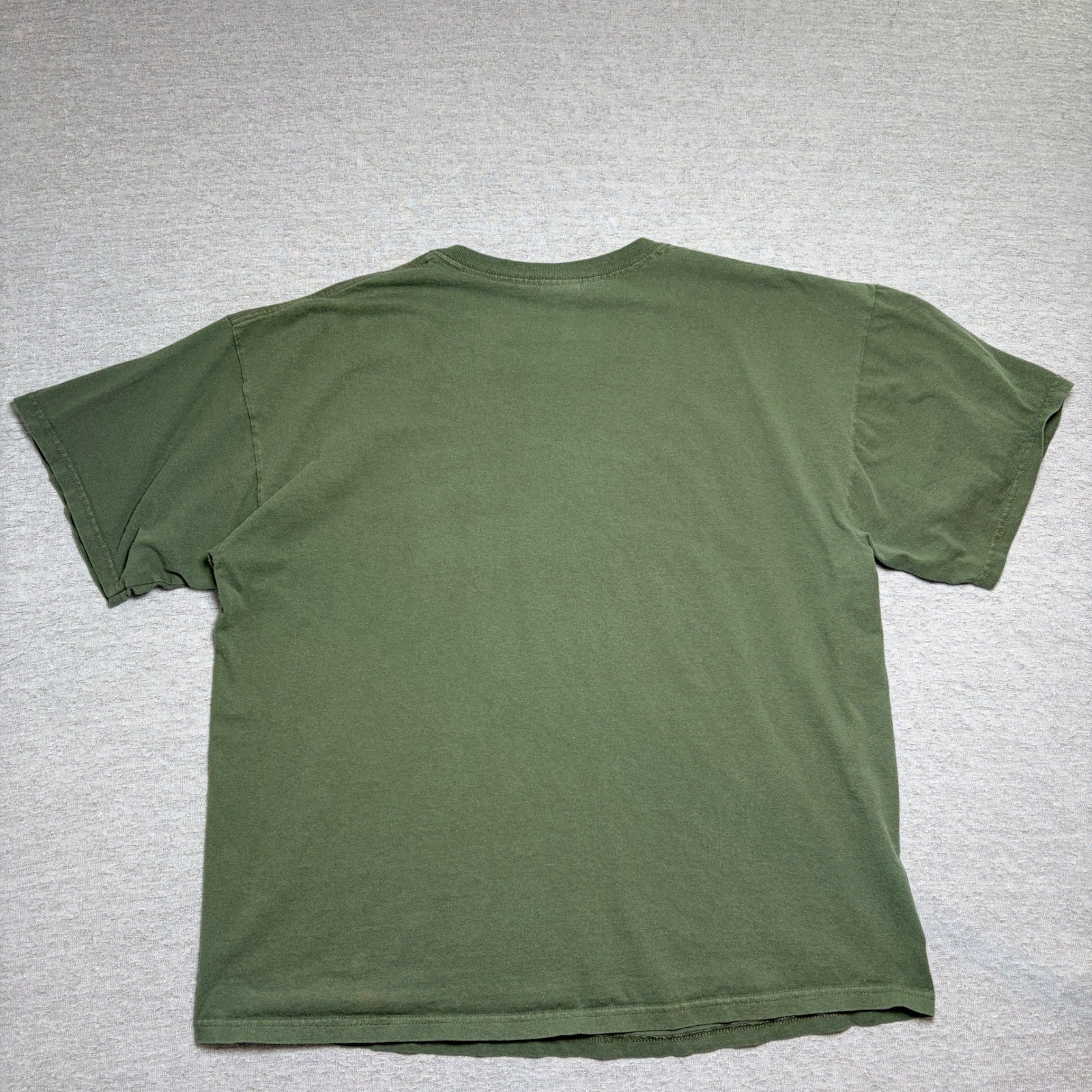 2009 Gildan Mens T-Shirt XL Olive Green Advice from a BASS Fishing Graphic Y2K gallery