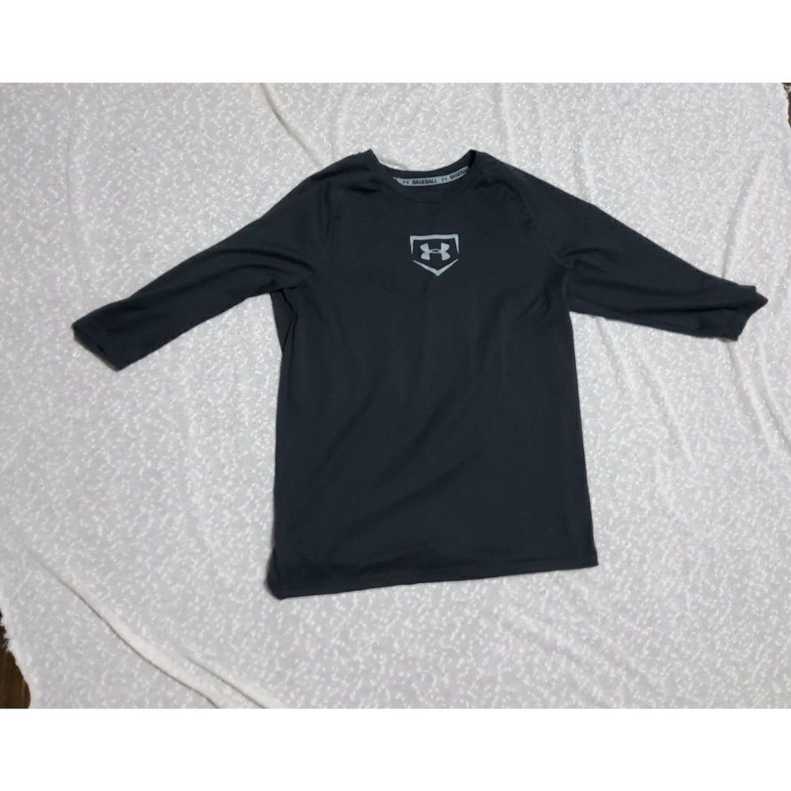 UNDER ARMOUR Small Baseball Heat Gear Dri-fit Loose Fit Shirt