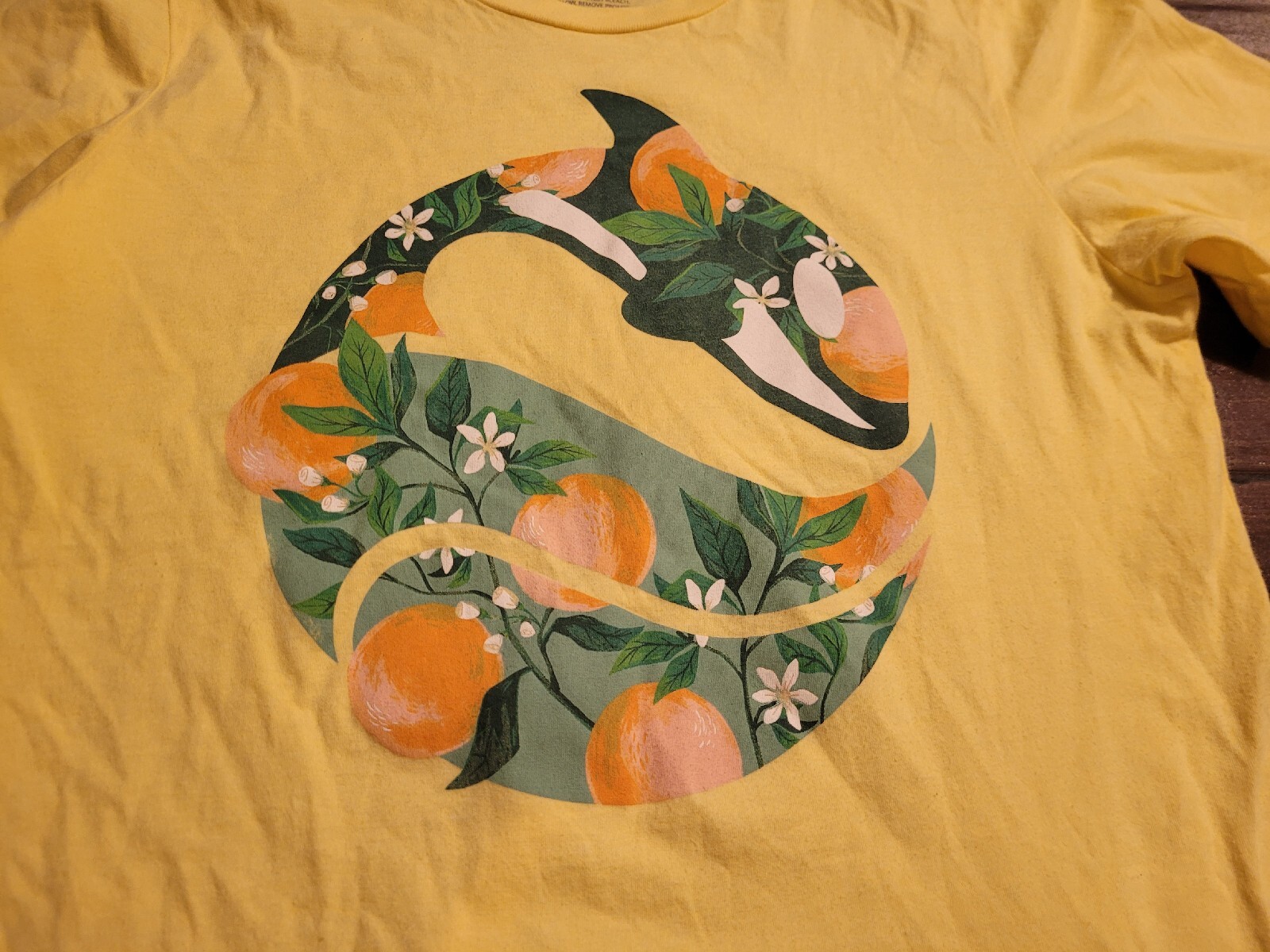 Seaworld T-Shirt - Yellow - Large - 52% COTTON gallery