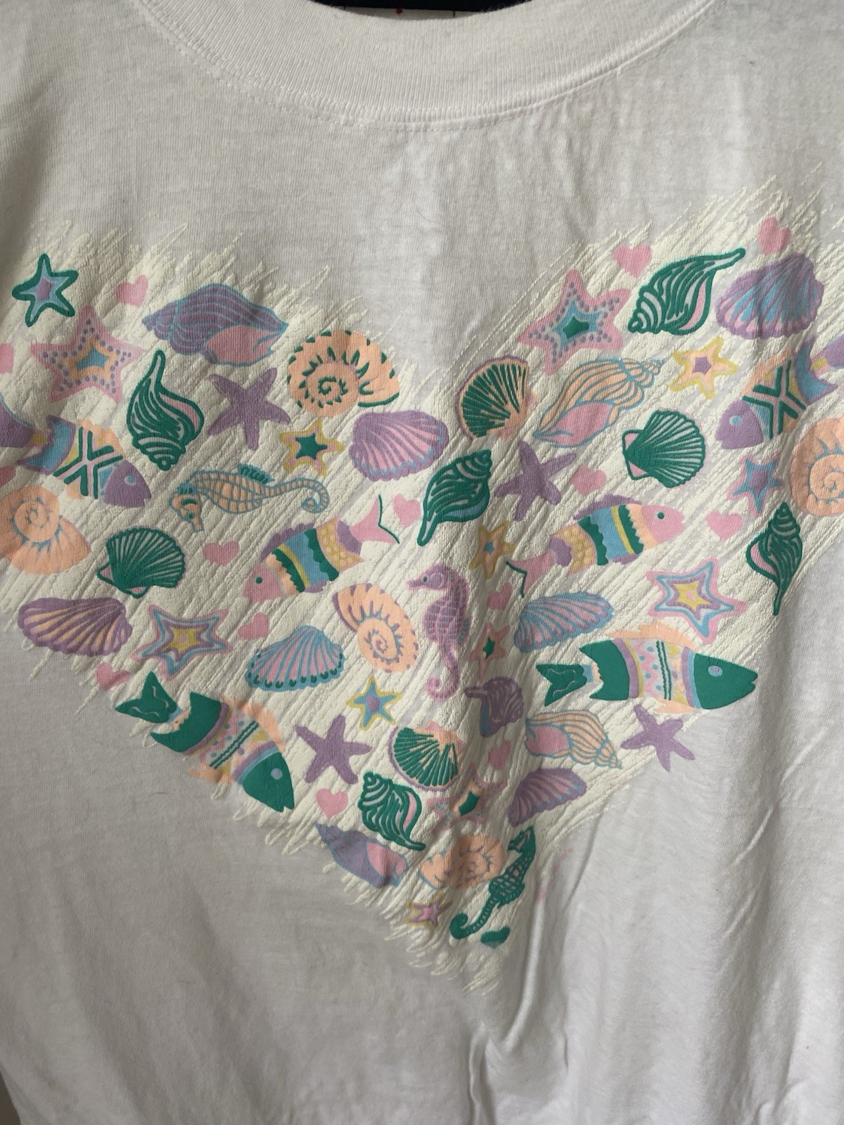 Suite Lips White Cotton Graphic Heart Beach Ocean Crew Neck T-Shirt One Size gallery