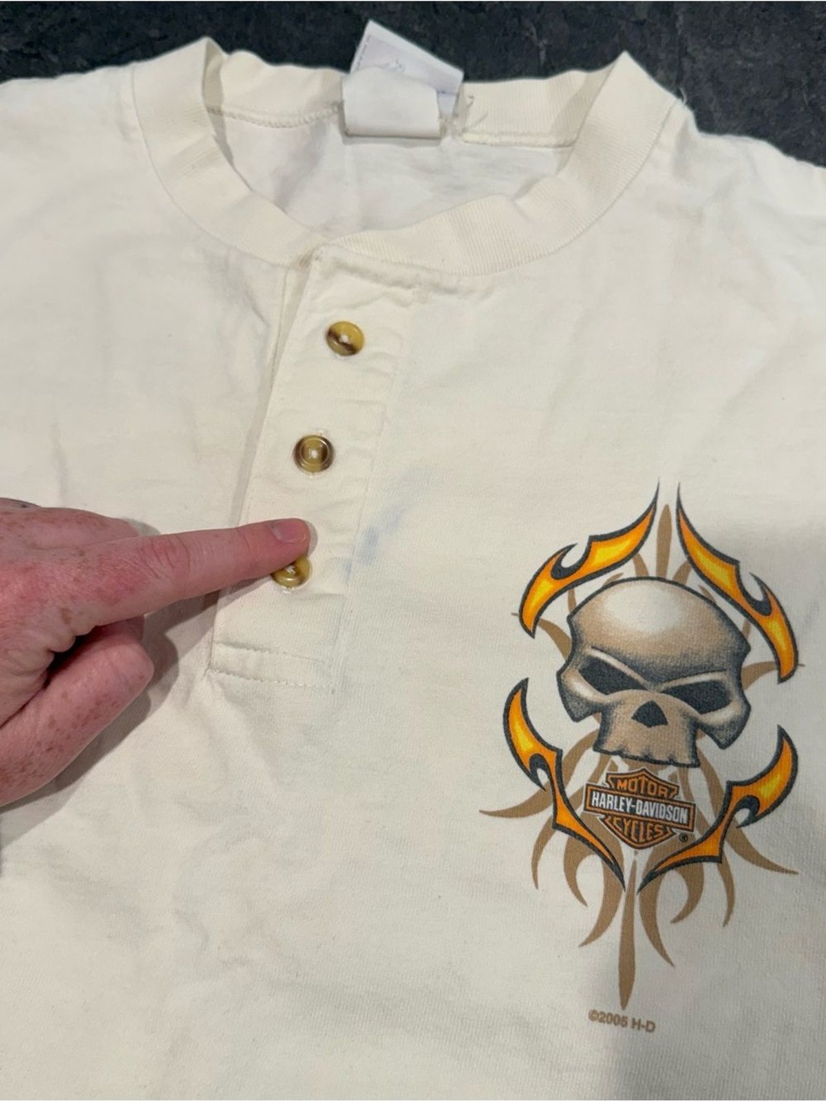 Harley Davidson vintage skull flame Henley long sleeve men’s large cream Y2K gallery