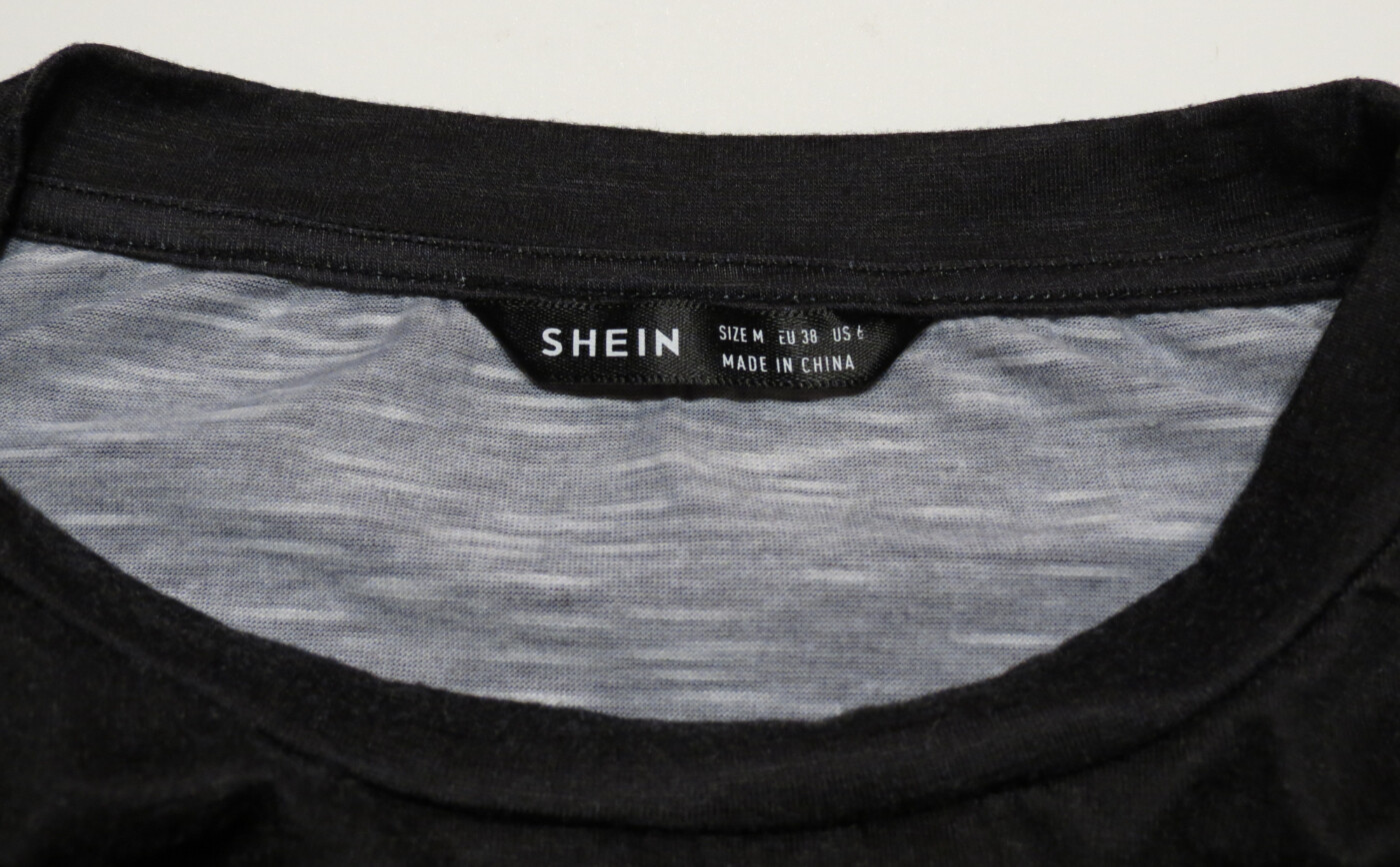Shein Full Graphic Racing Men's Size Medium Short Sleeve Black Tee T-Shirt Nice! gallery
