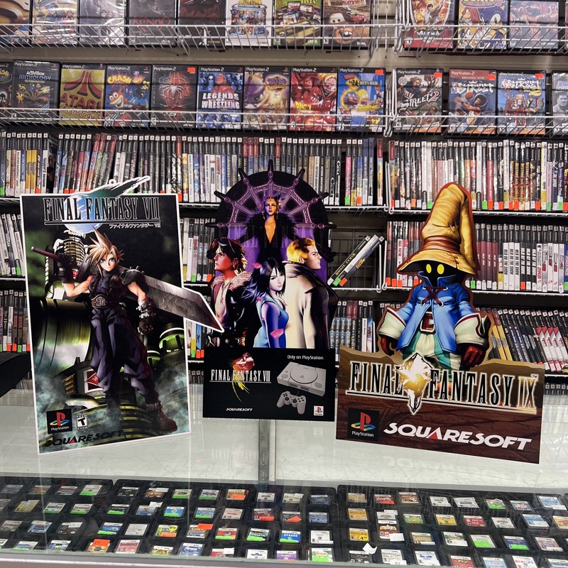 Final Fantasy VII VIII IX Standee Set