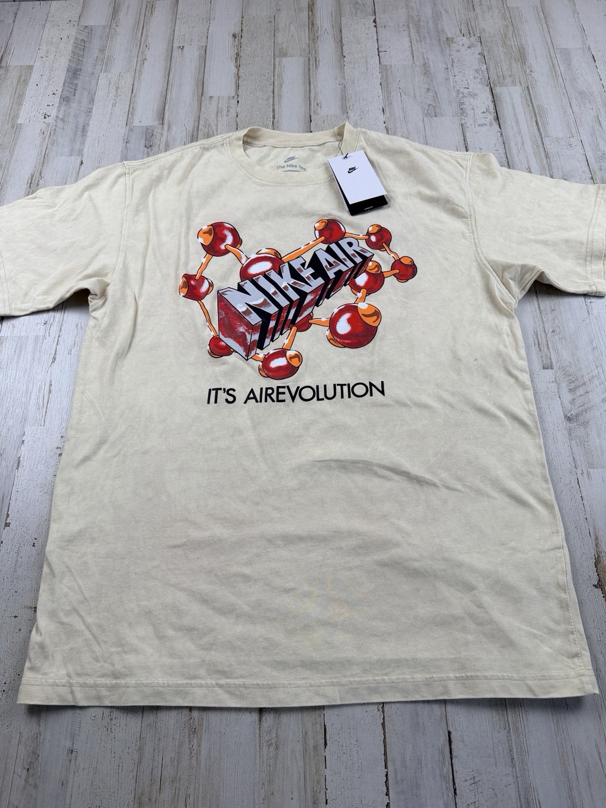 Nike Sportswear Men’s T-Shirt Sanddrift FZ5399-110 Size Medium NWT Fast Ship