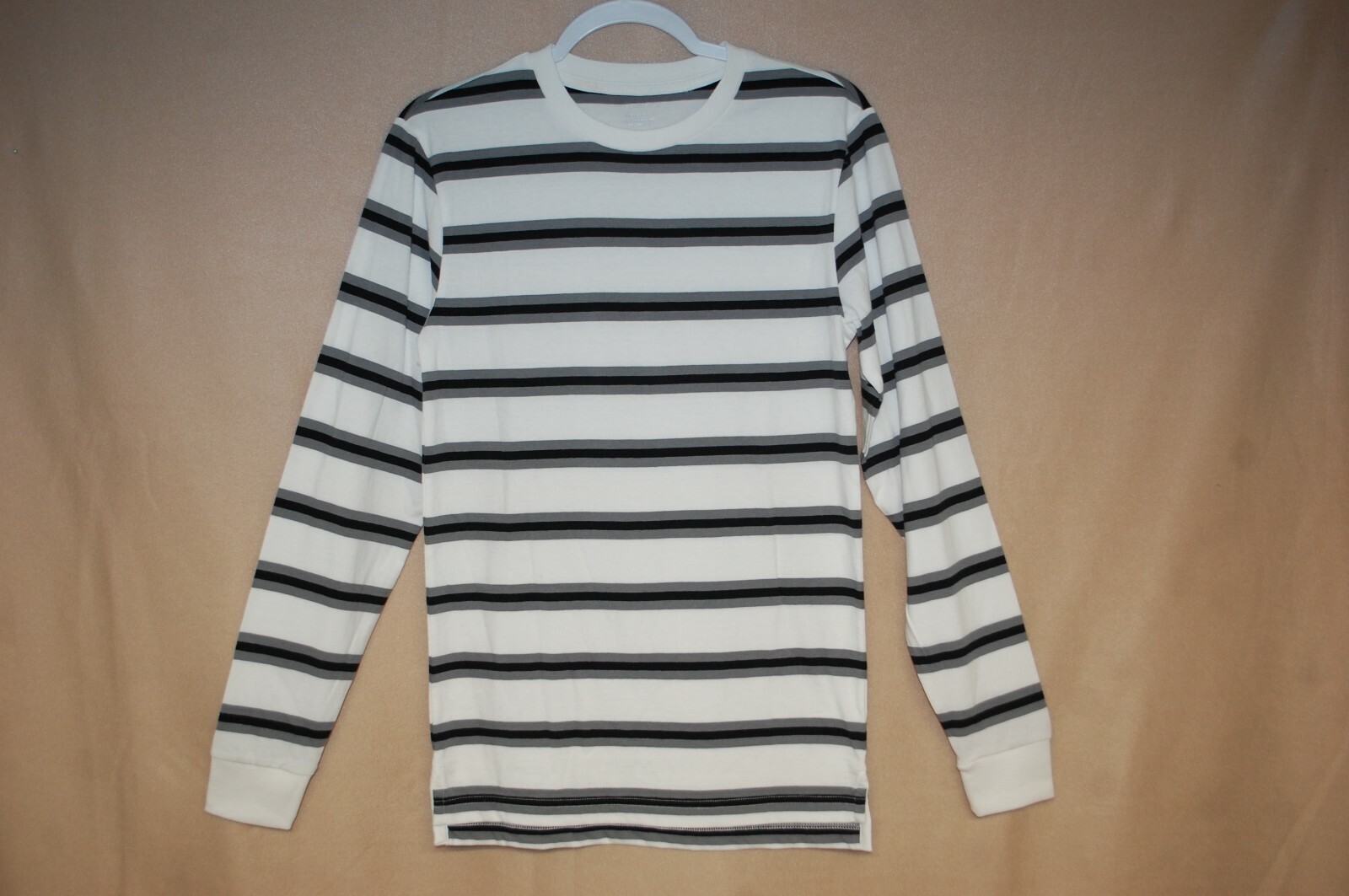 Mens WHITE GRAY BLACK STRIPED L/S T-SHIRT Slv Cuffs SIDE SLITS Size XS 30-32 gallery