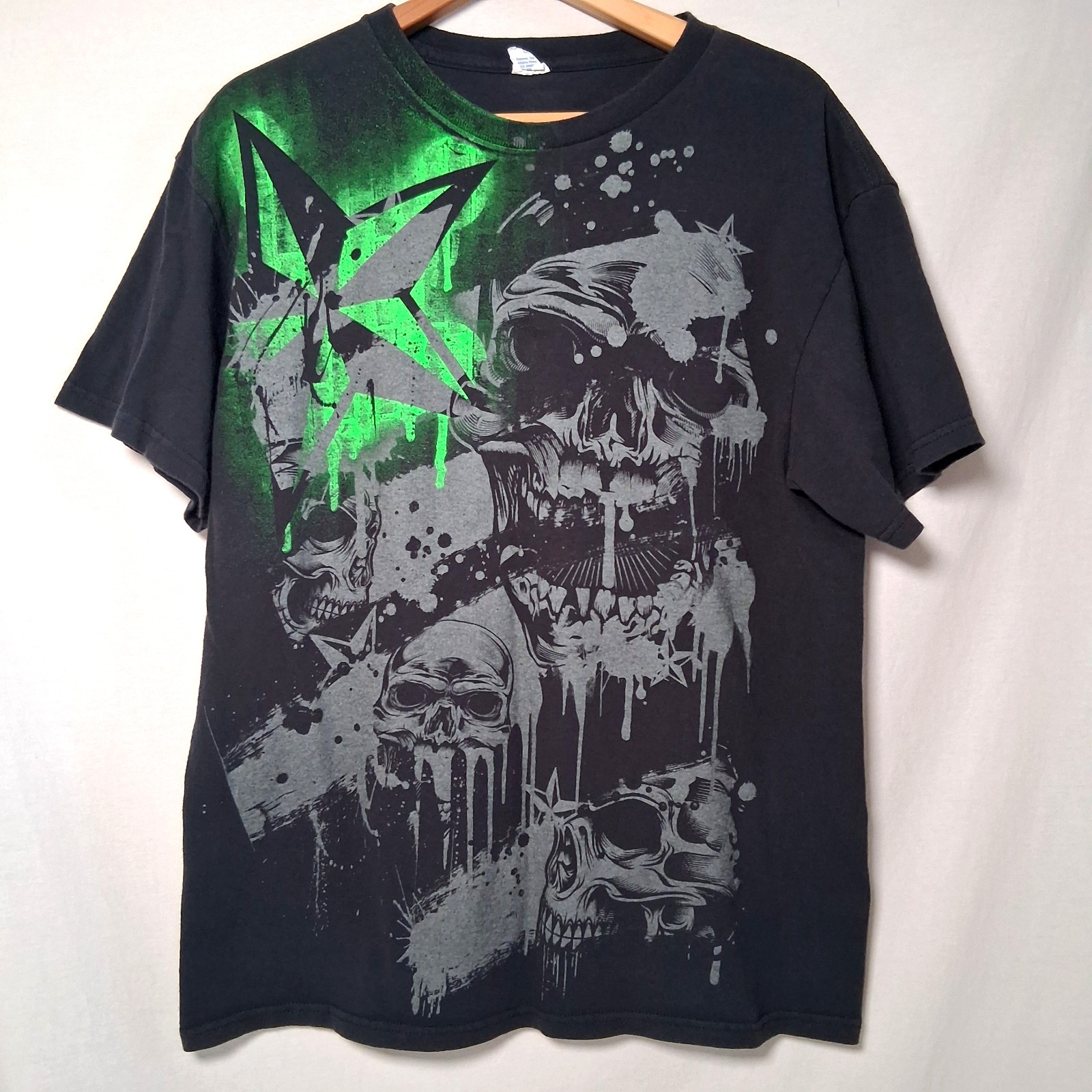 Vintage Y2K Dripping Skull T Shirt Black Neon Green Star Retro Skate Grunge Emo gallery