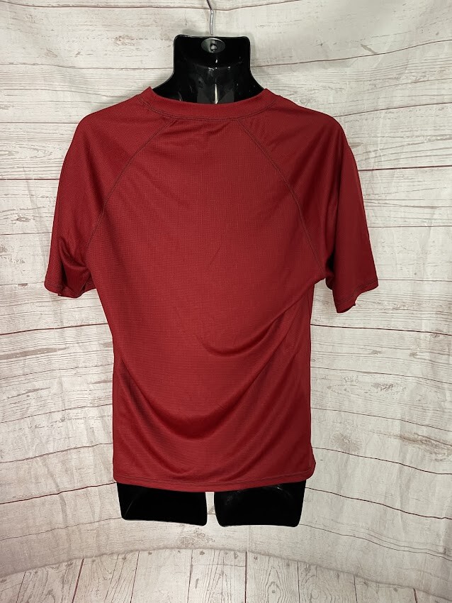 ZeroXposur Sun Protection Men's T-Shirt Short Sleeve Vinous-red Size M gallery