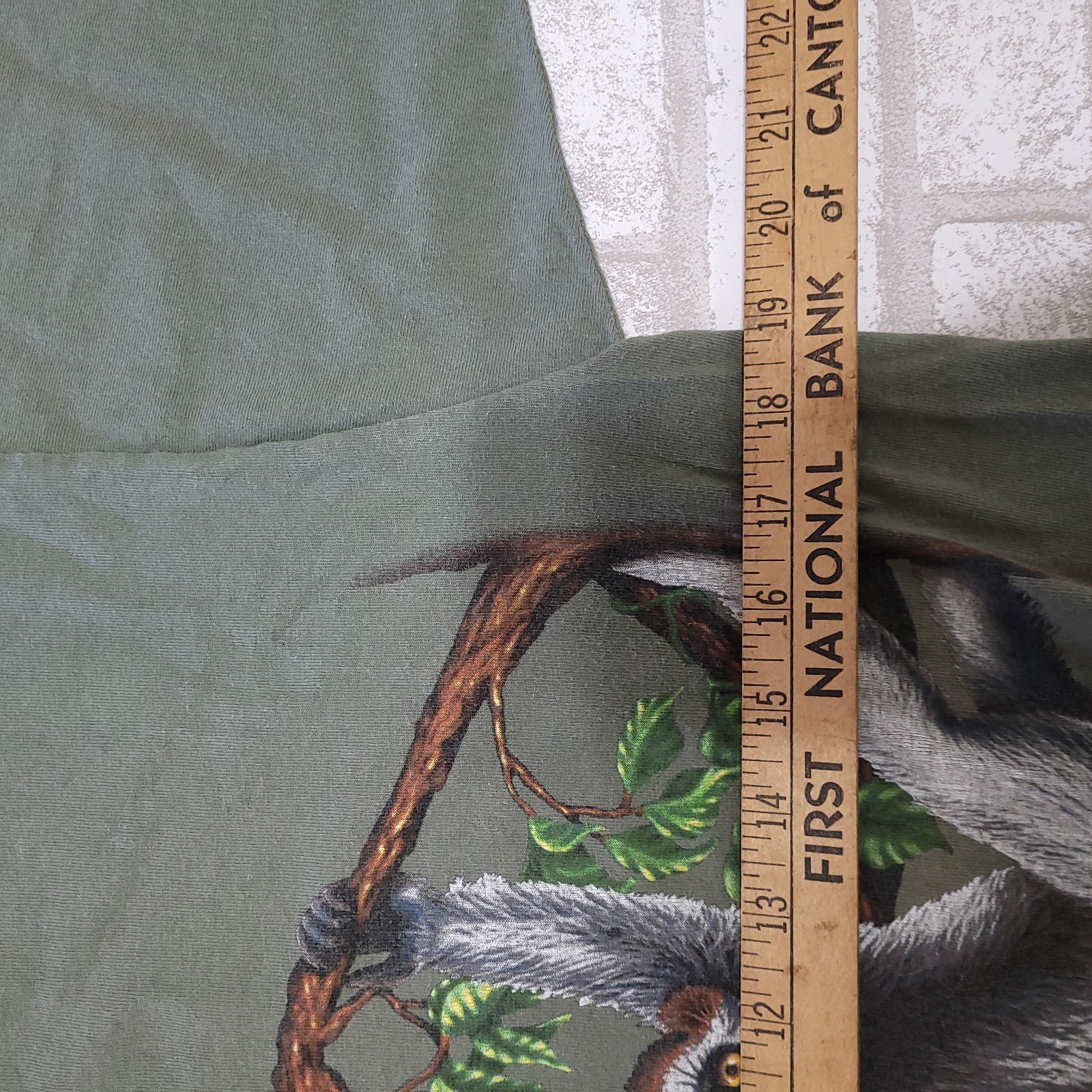 Vintage 90s Lemurs of Madagascar Toledo Zoo Green Wildlife Animals T-Shirt Men M gallery