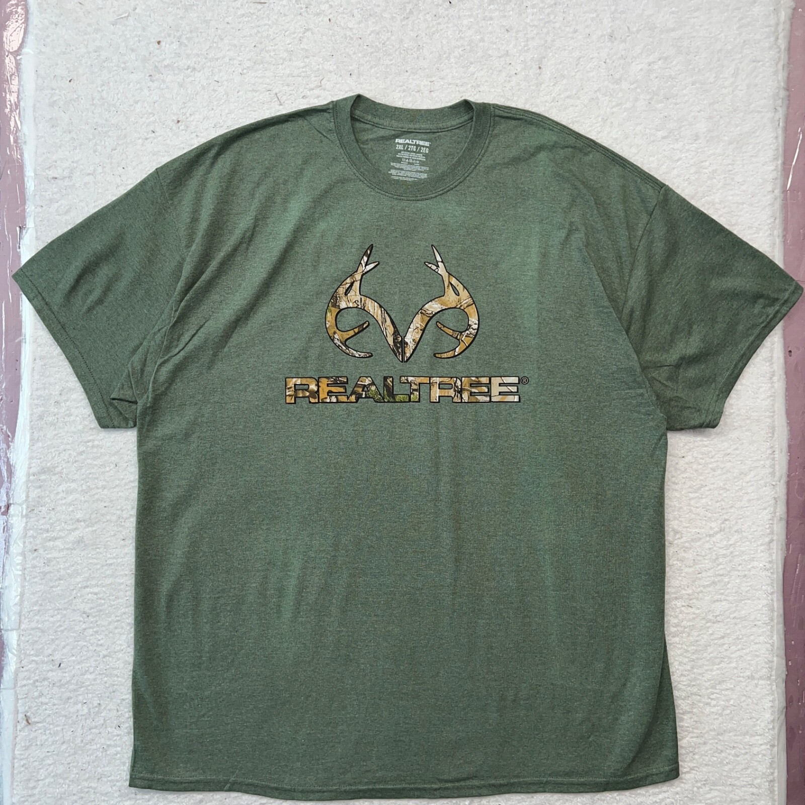 Realtree Mens Camo Logo Green T-Shirt Size 2Xl Cotton RN145424 Hunting Sports gallery