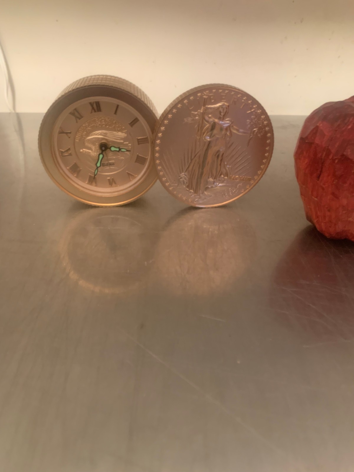 Saint Gaudens Giant Coin with Bank – AOx o5