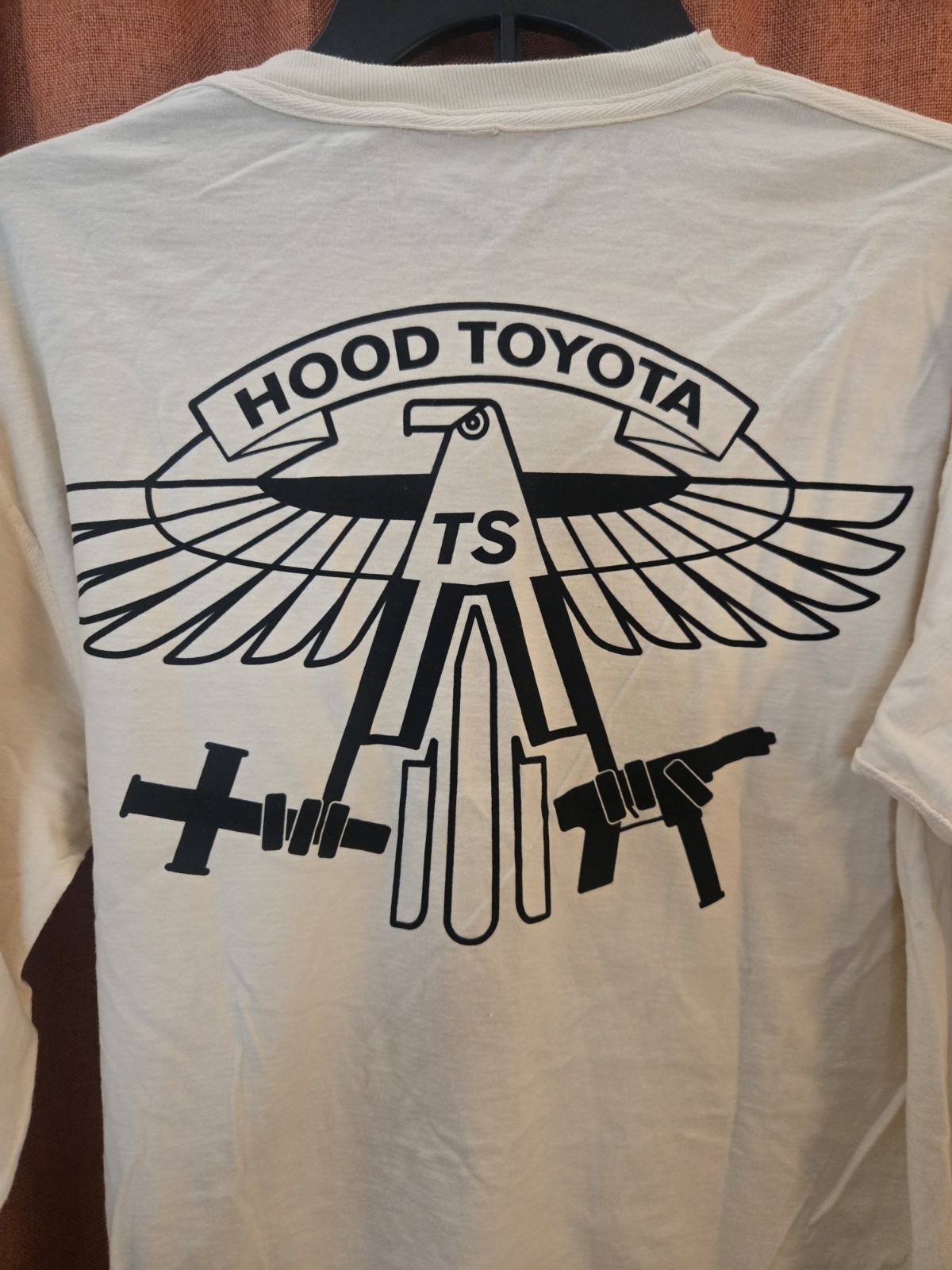 Travis Scott Men's Off White Hood Toyota Graphic Logo Long Sleeve Tee M gallery