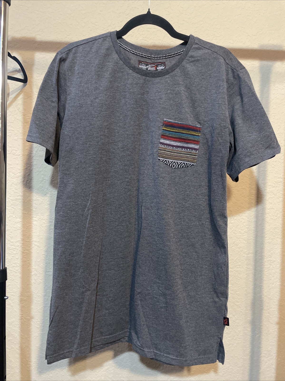 Beautiful Giant Garments Men's Shirt Size Large Grey With Tribal Pocket gallery
