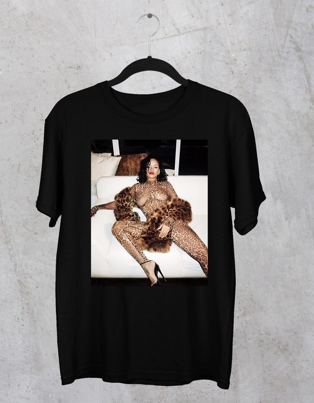 Christmas gift Rihanna Singer Tour Unisex All Size Shirt 24D38