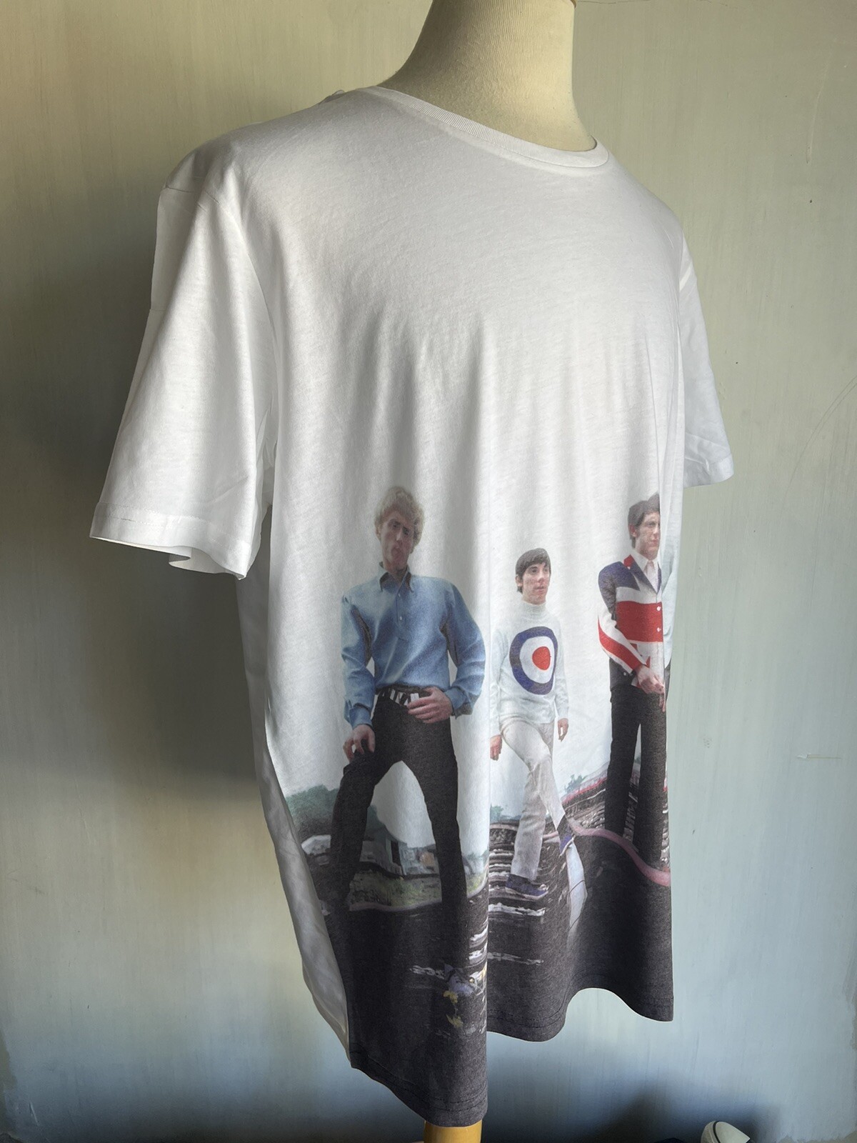 THE WHO (2012) Official Merchandise 60's British Band Photo T-Shirt Size 2XL gallery