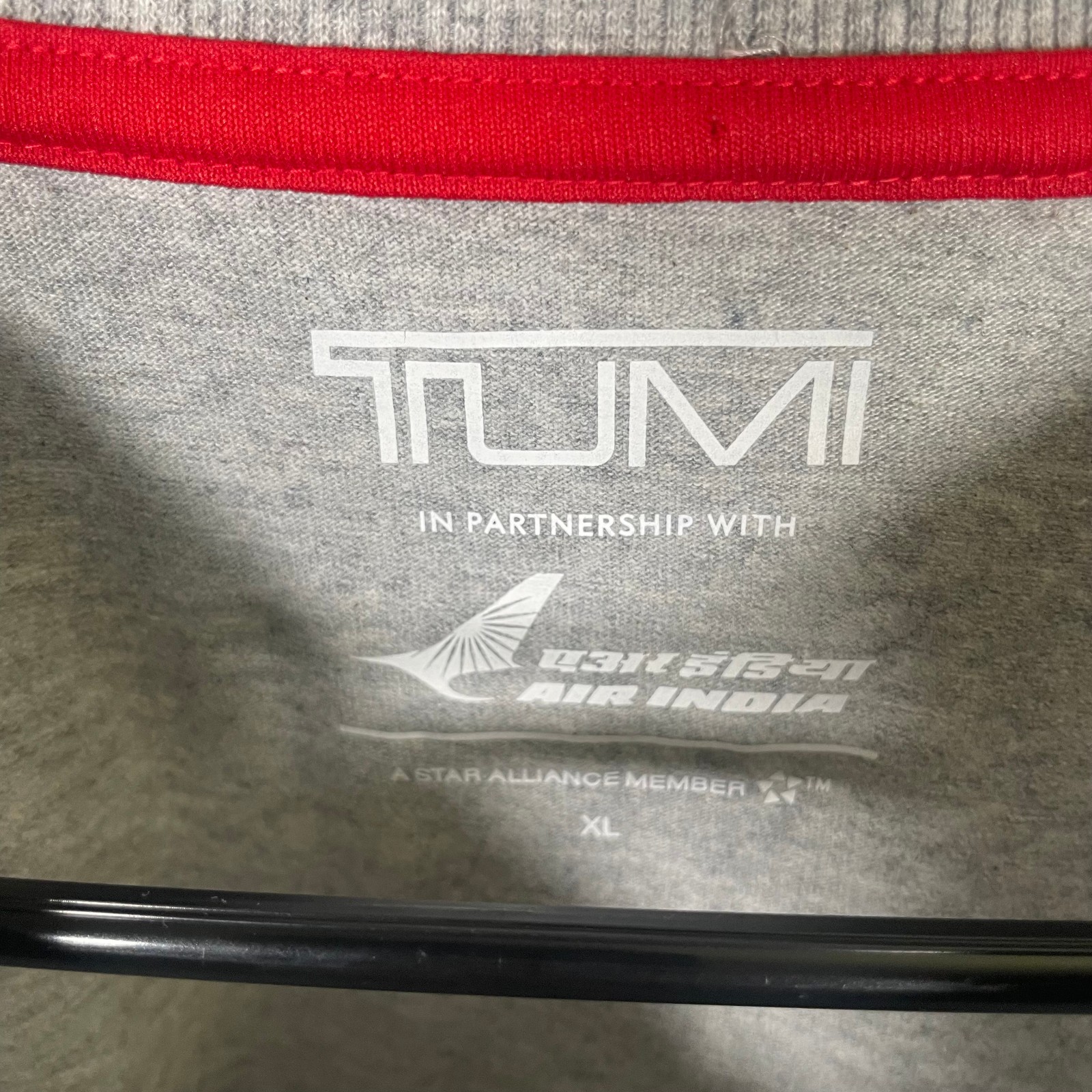 TUMI Long Sleeve T Shirt Mens Size XL Crewneck Air India Gray Travel gallery