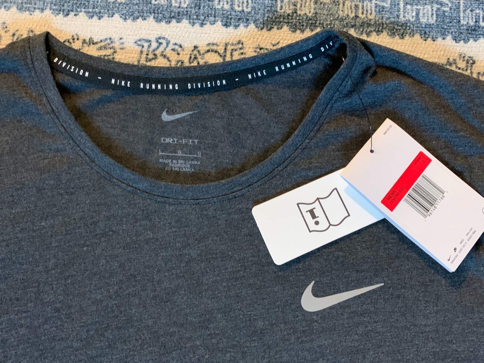NEW SAMPLE Nike Dri-FIT Run Division Core Running DQ4750-032 LARGE Rare promo gallery