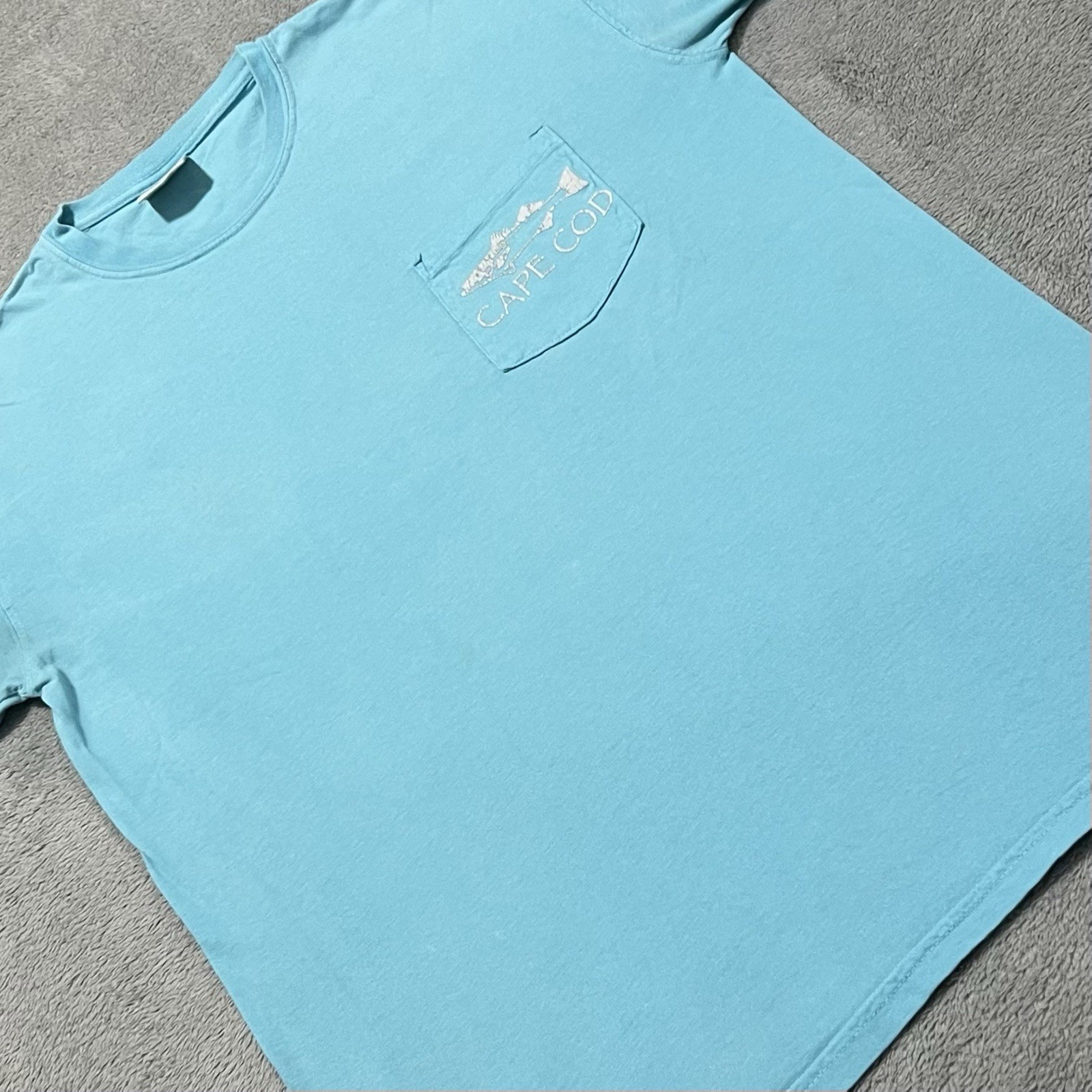 Cape Cod Shirt Mens M Blue Fish Pocket Graphic Short Sleeve Comfort Colors Tee