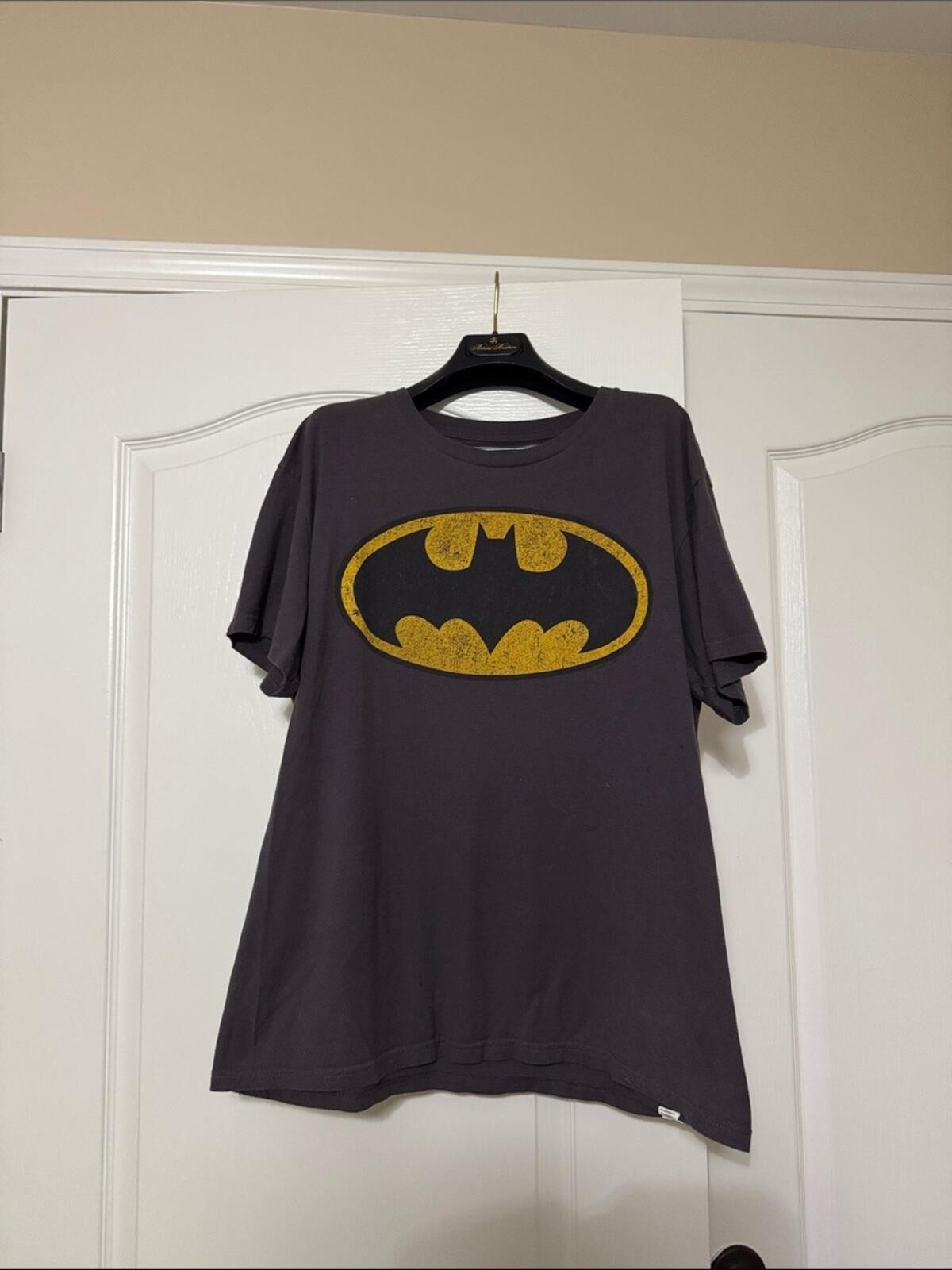Gap Batman Graphic T-Shirt Gray Yellow Size L gallery
