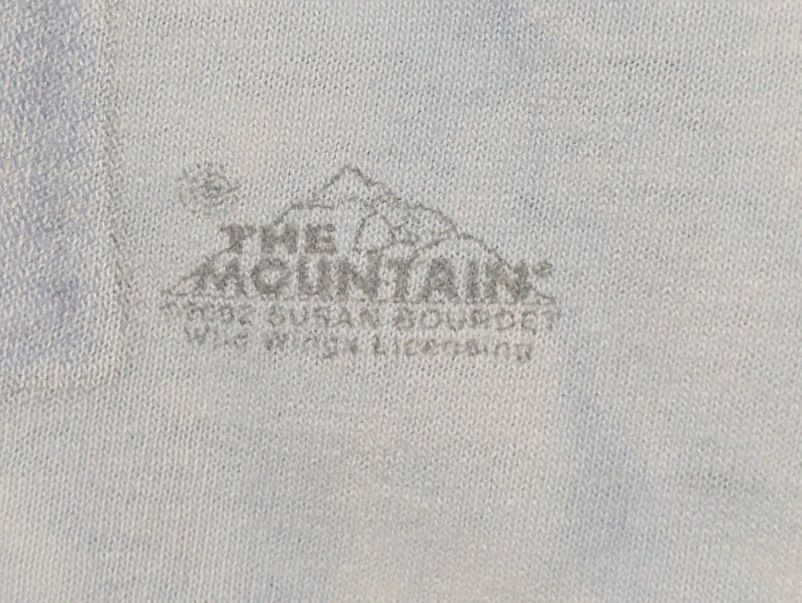 The Mountain Mens T-shirt Vintage Blue Flowers In A Pocket Flawed 2XL #6320 gallery