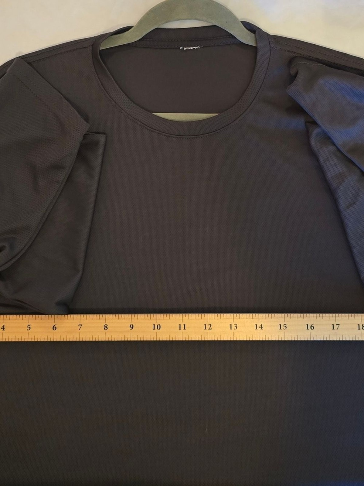 Bundle Of 5 Crew Neck Tops in Black, Navy, Burgundy & Olive & Charcoal Grey XL gallery