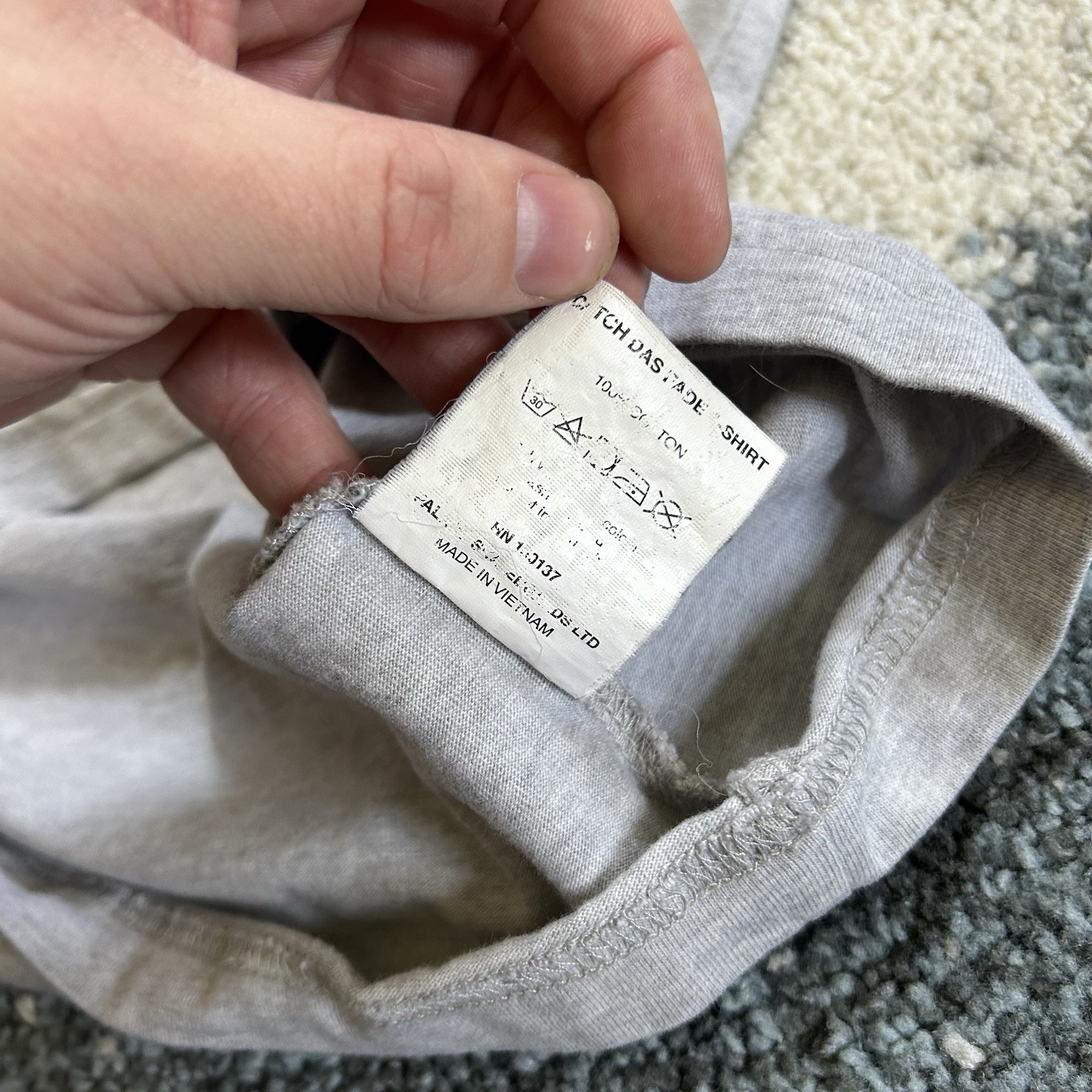 SPRiNG 2020 PALACE SKATEBOARDS CATCH DAS FADE TEE HEATHER Palazzo dello Sportivo gallery