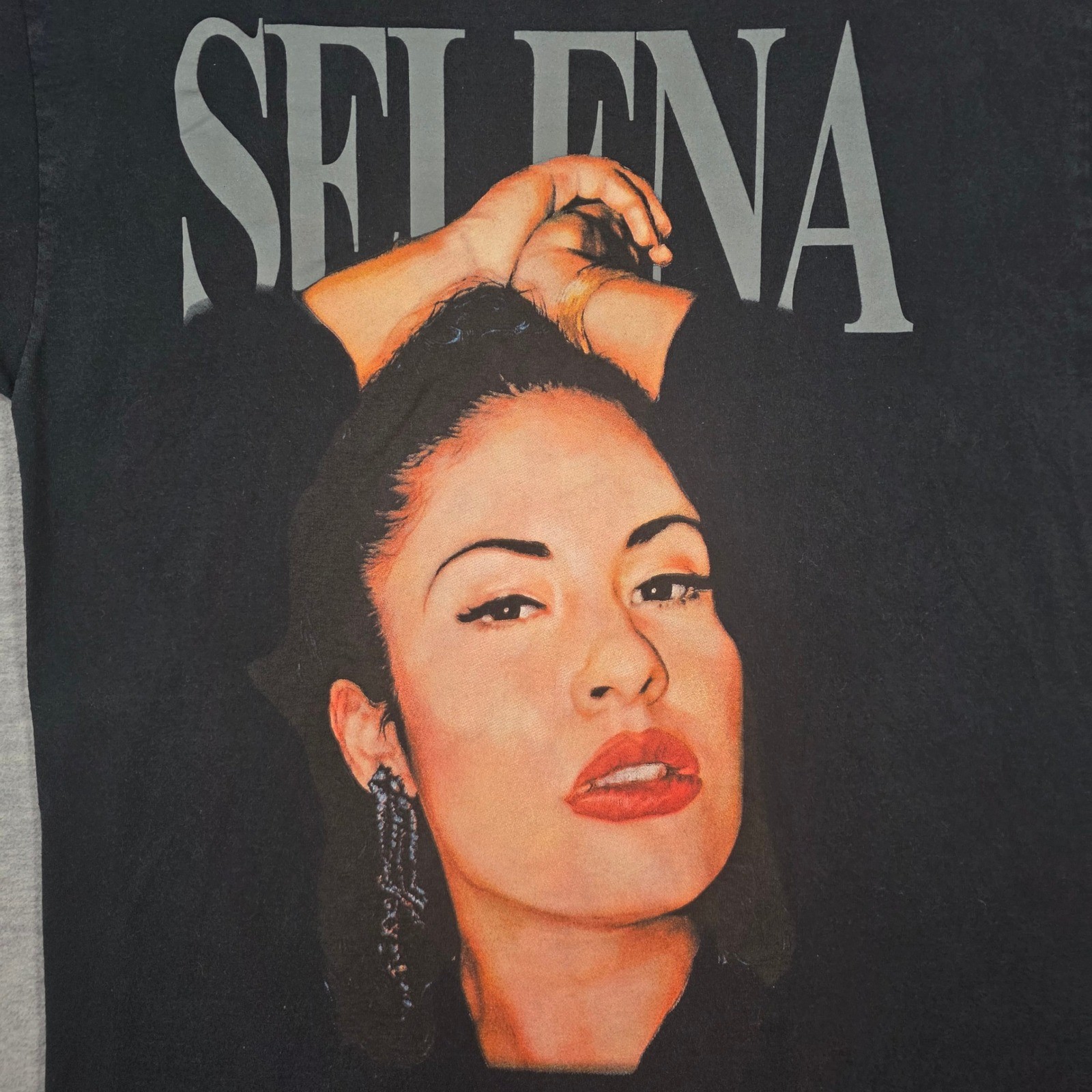 Selena Official Merchandise Mens Black Graphic Portrait T-Shirt Size Medium 2022 gallery