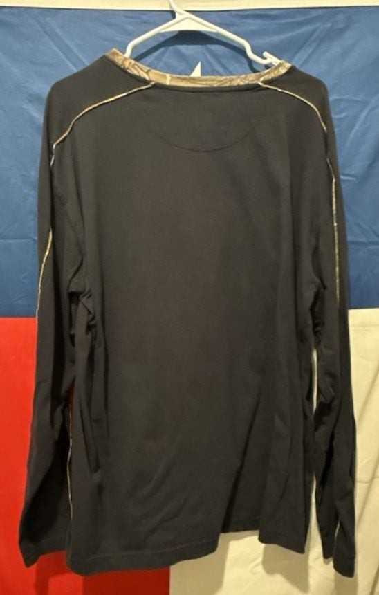 Buckhorn River Realtree Camo Logo Long Sleeve Shirt Black XL Sleeve Shirt Black gallery
