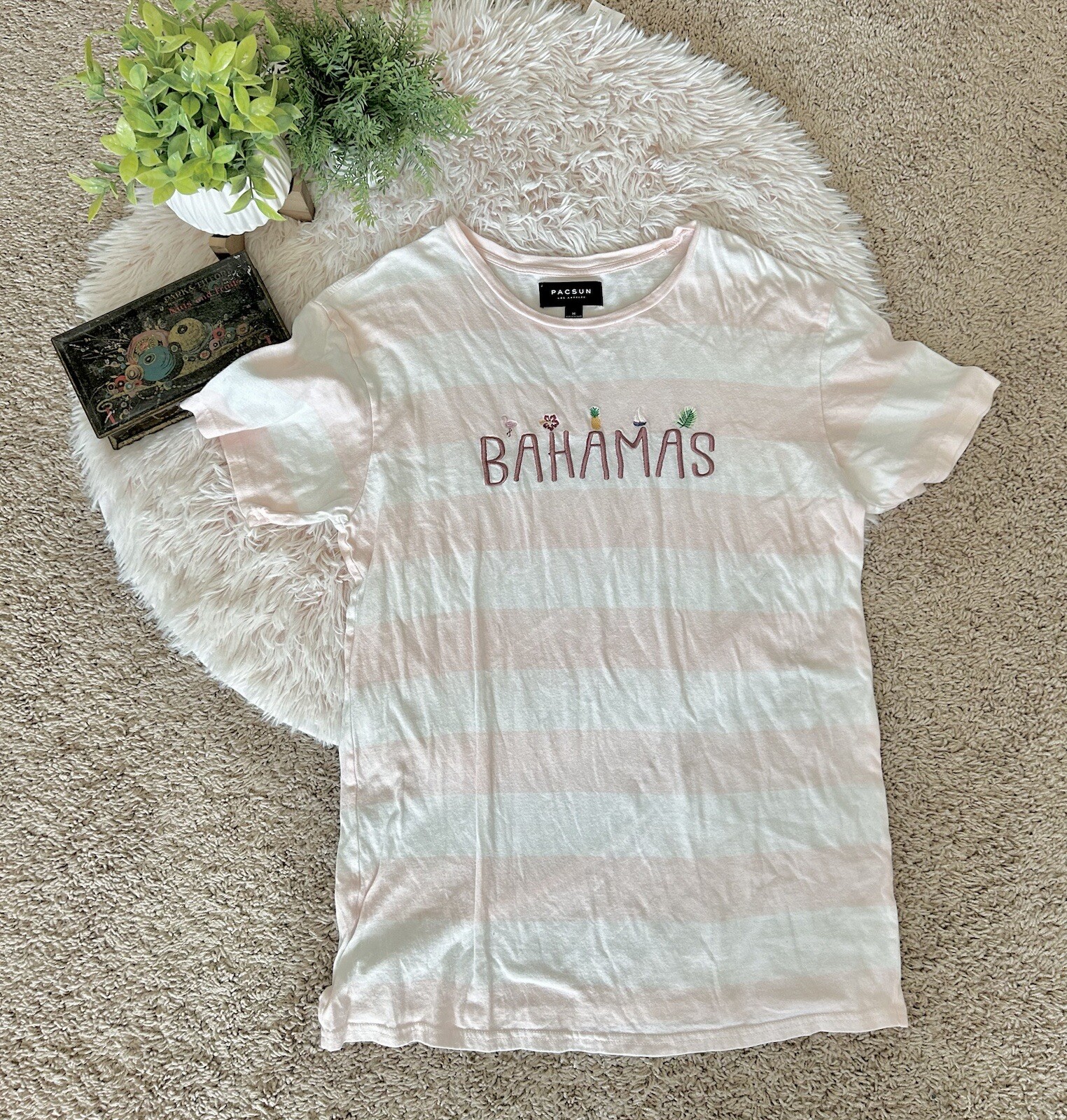 Pacsun Striped Tee Bahamas Shirt Trendy Modern 90s Style Crew tee Pink White M gallery