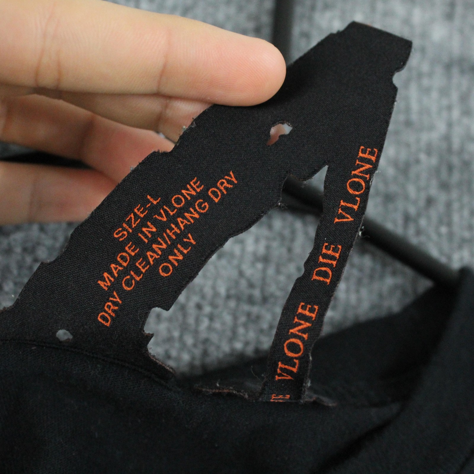 Vlone Shirt Mens Large Black Old English Script Tee Graphic Streetwear Punk gallery