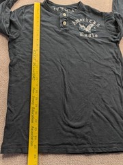 American Eagle Outfitters Men’s Graphic Logo Henley T-Shirt Black S/P Athletic