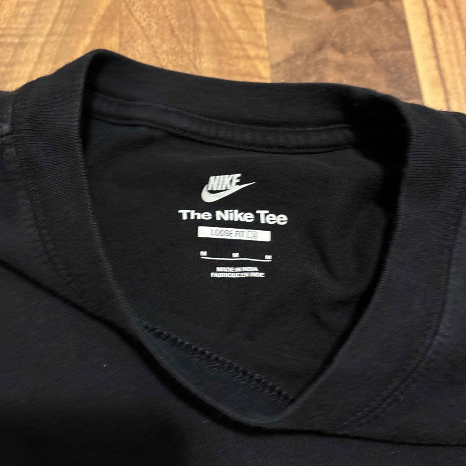 Nike The Nike Tee Loose Fit Embroidered Air Max Patch Sneacker Black Size Medium gallery